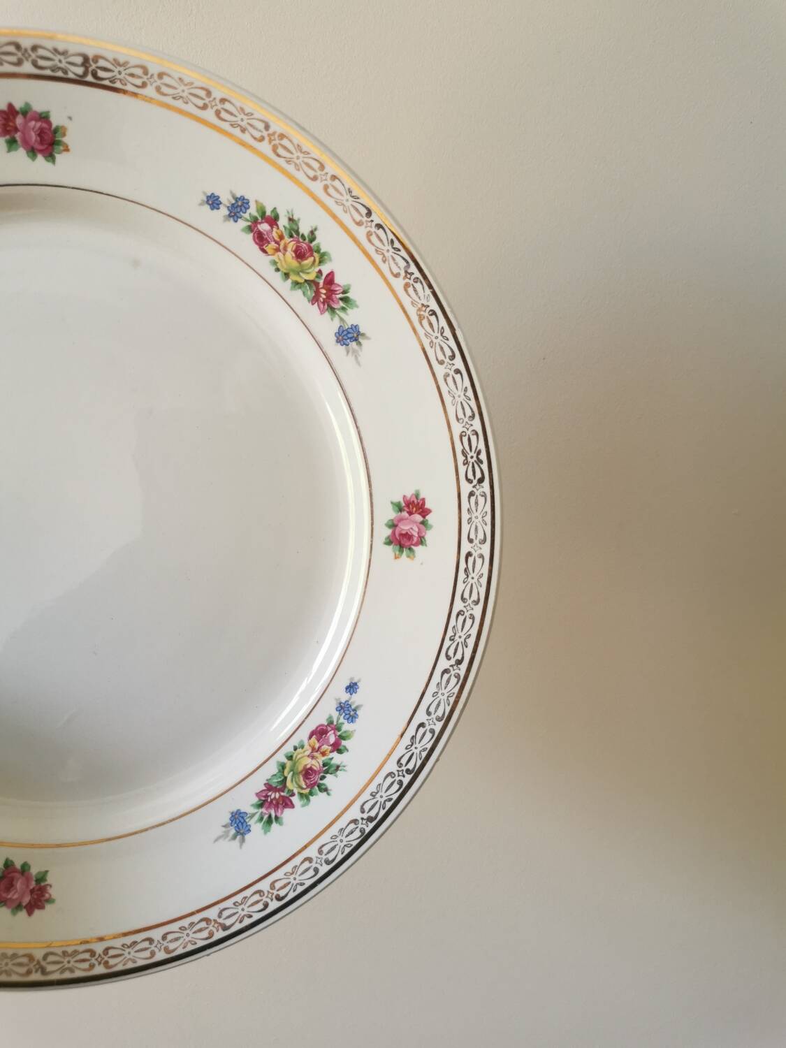 Vintage round dish Ceranord, Rachel