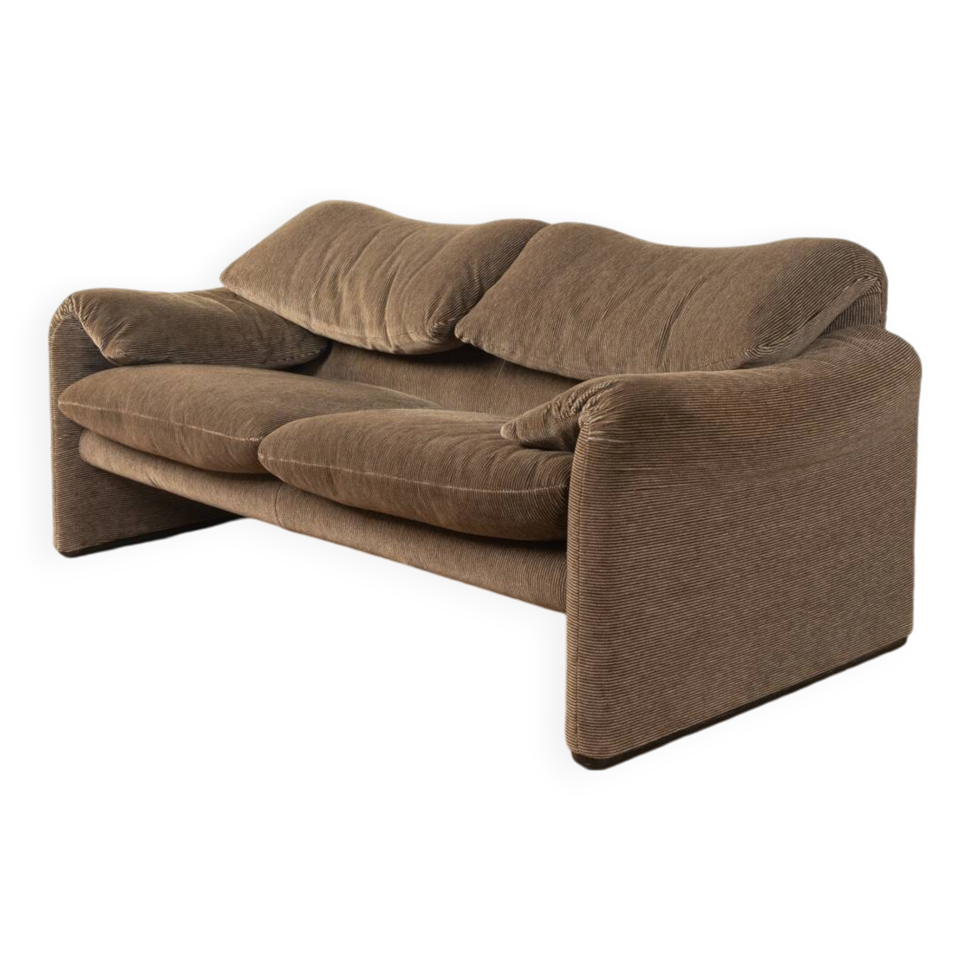 sofa "675 maralunga", vico magistretti, cassina