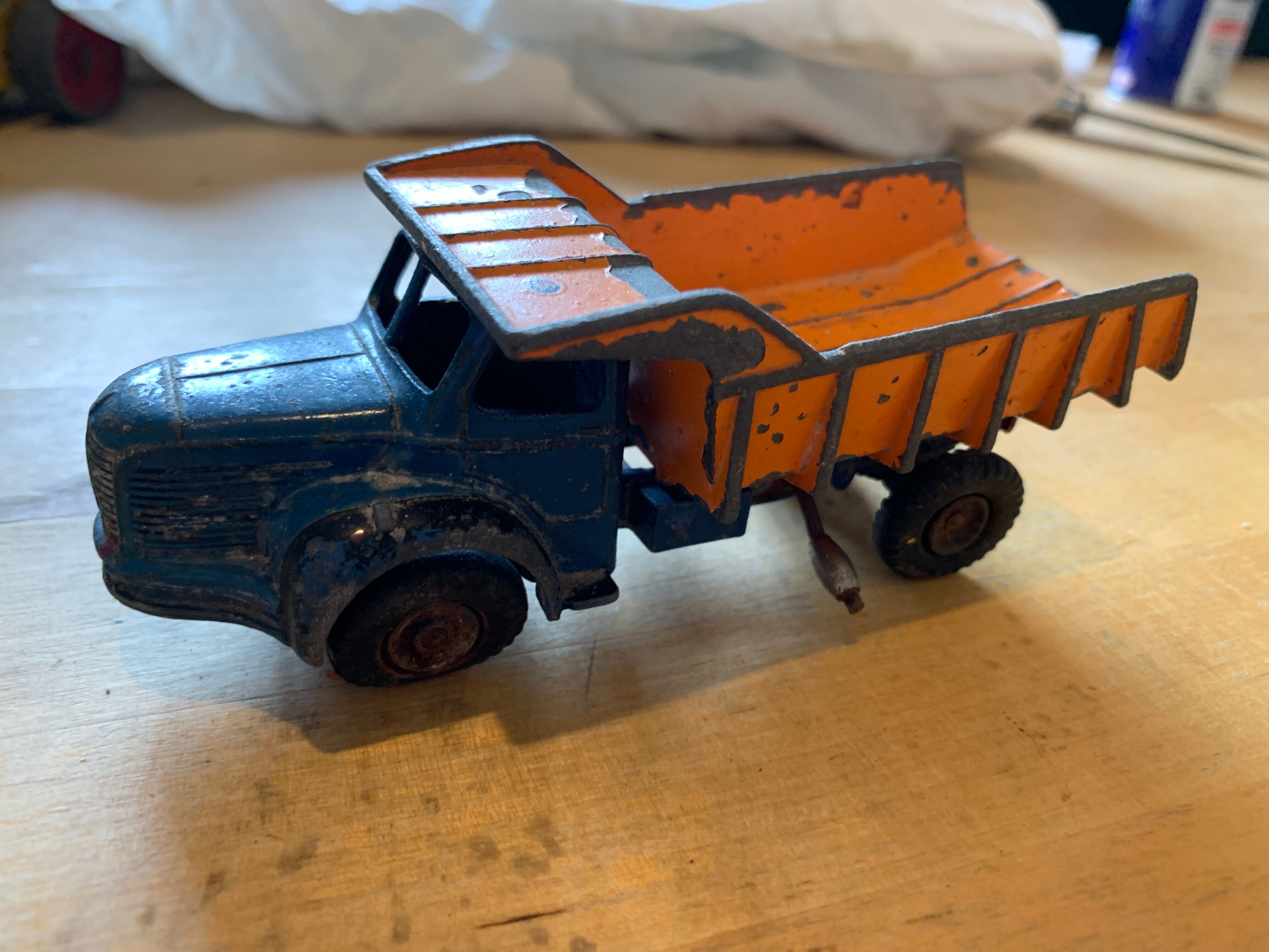 Miniature Mecano truck Bernier