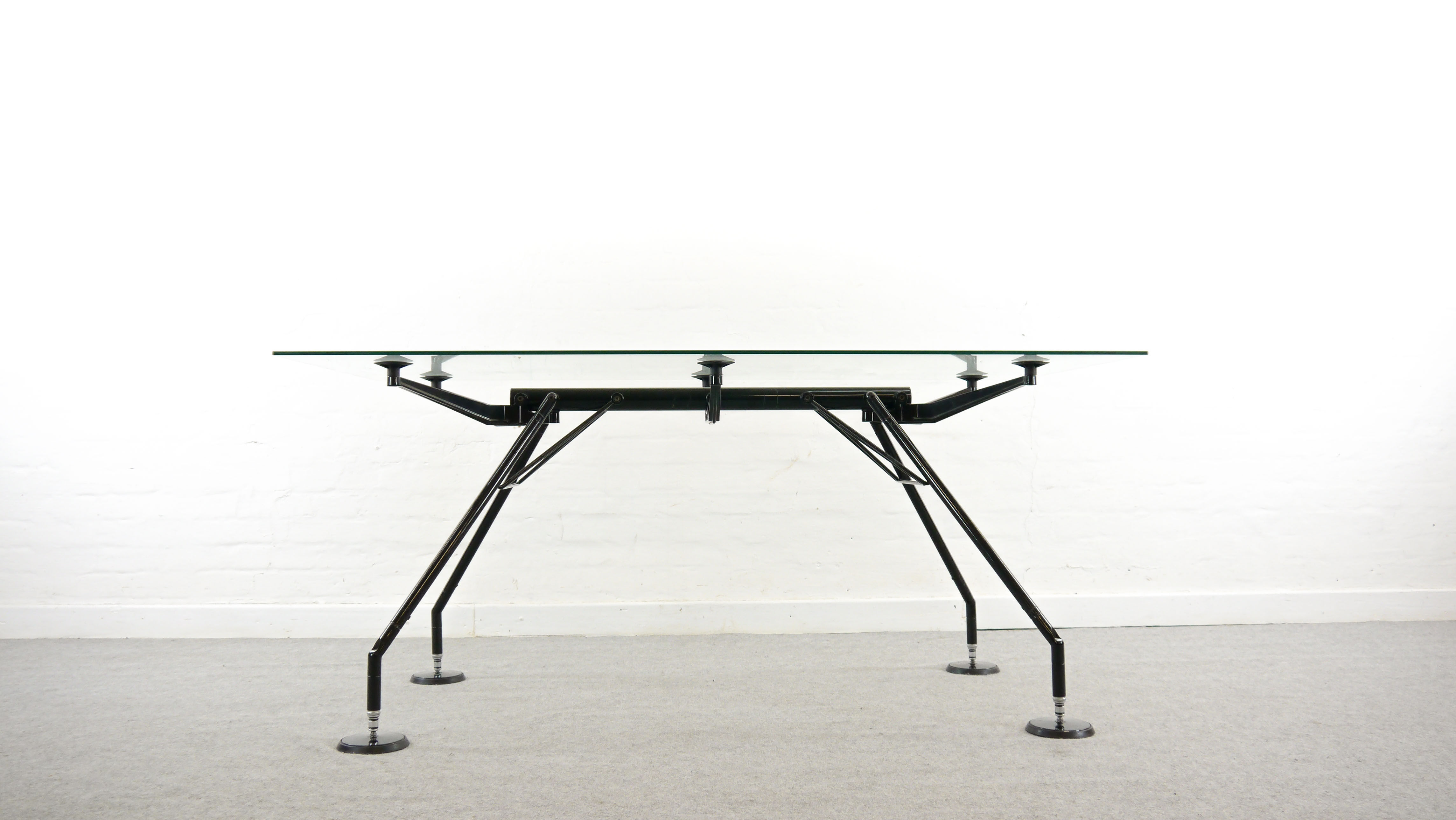 Nomos table-desk in black by Norman Foster 1986 for Tecno, Italy