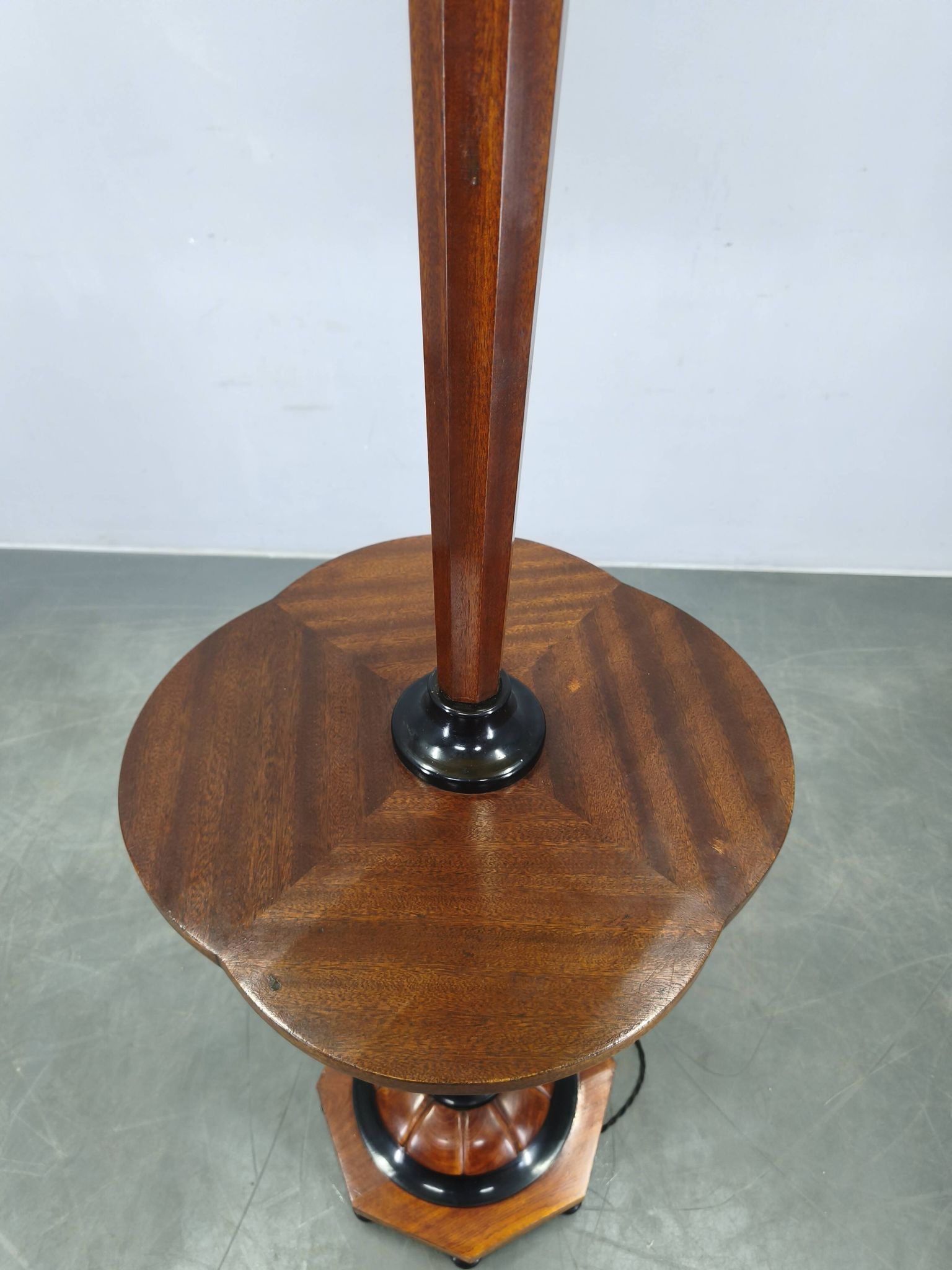 Lampadaire art déco avec table, Suède, années 1940