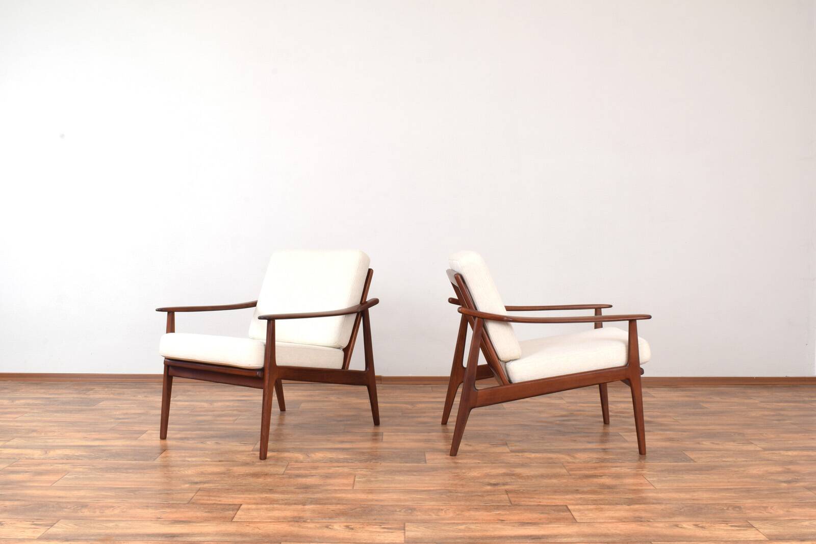 Mid-Century Danish Wood & Linen Lounge Chairs, Set of 2, 1960s.
