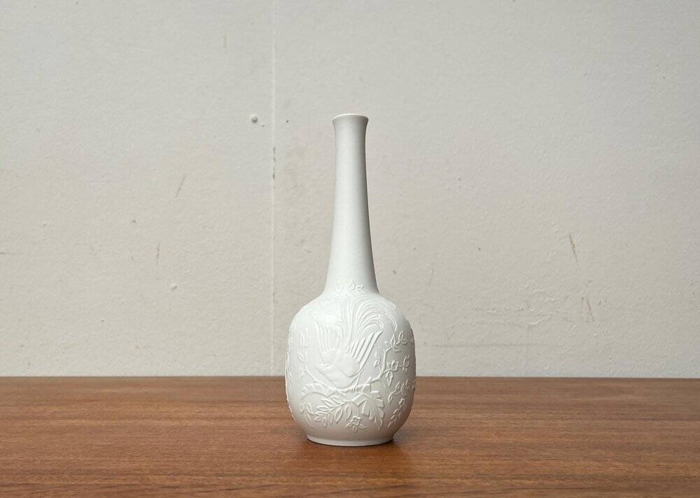 German white porcelain vase from the mid-century with bird motif by Kaiser, 1960s.