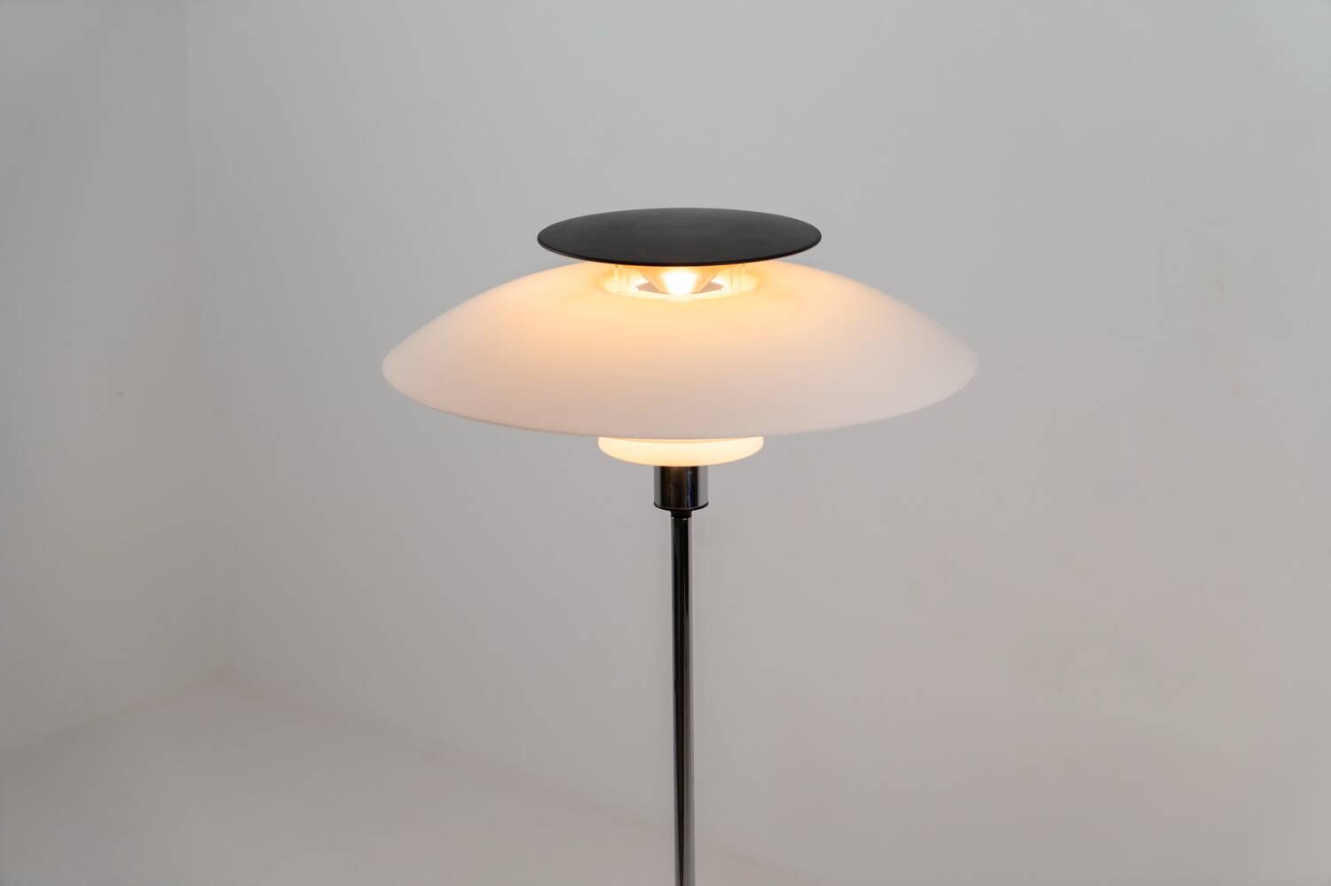 Lampadaire PH80 de Poul Henningsen pour Louis Poulsen (Danemark, années 1980).