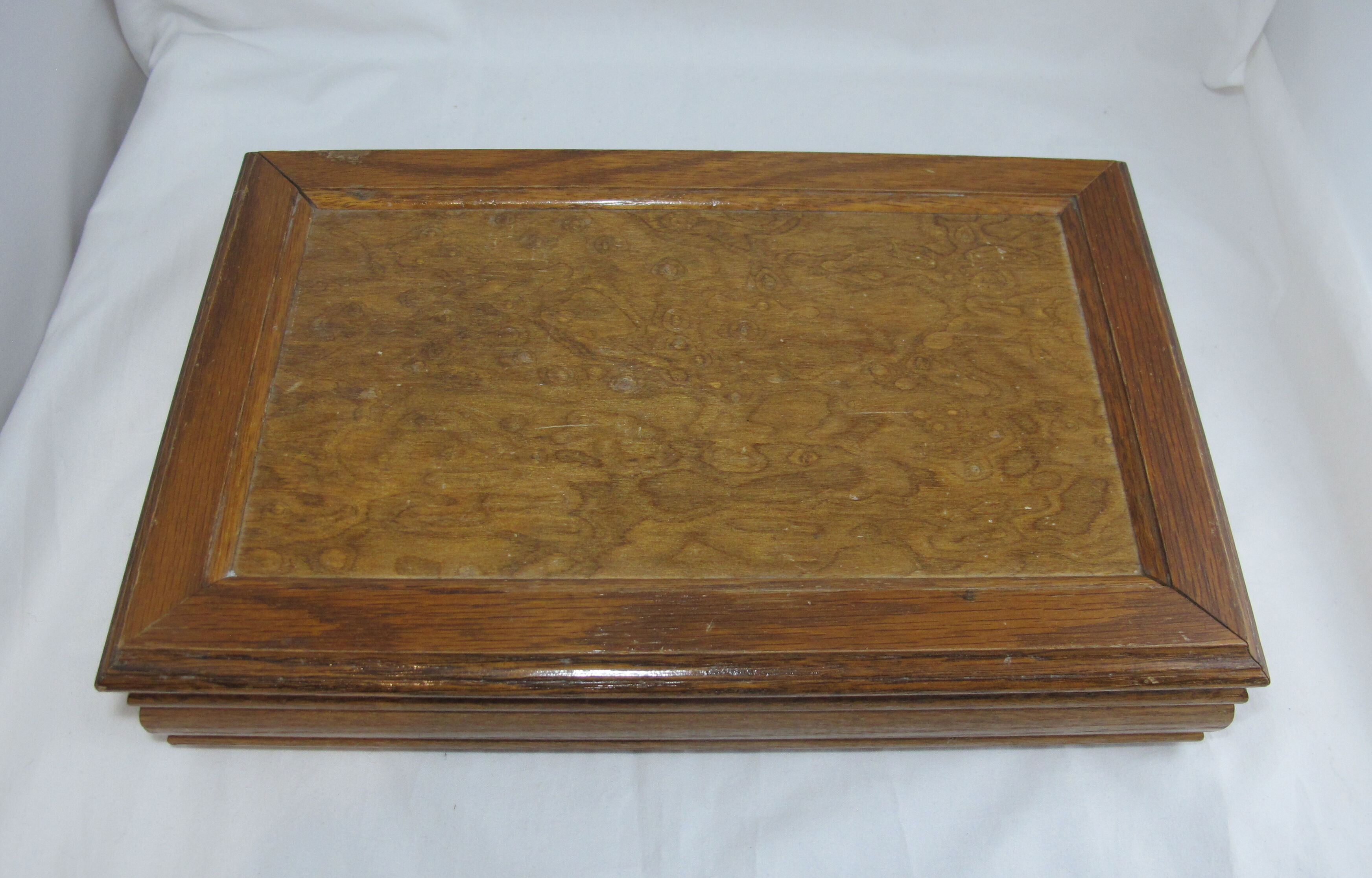 Wooden jewelry box