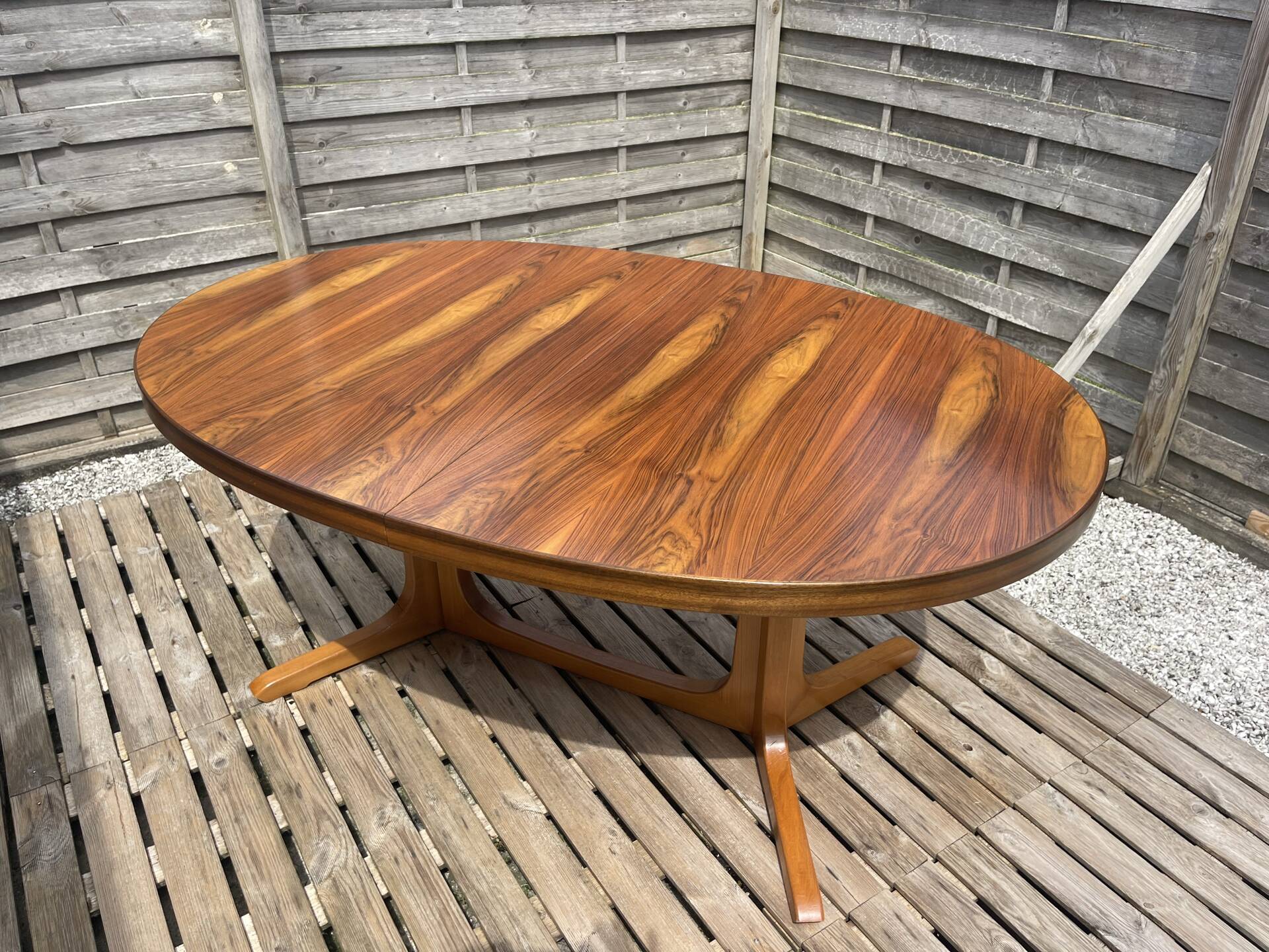 Oval table Baumann, two extensions, rosewood top.