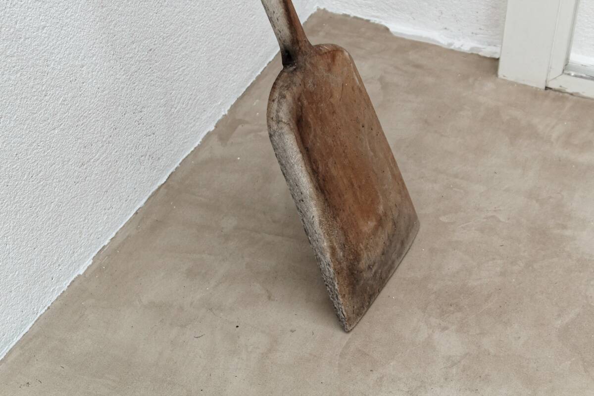 Grain shovel, folk art