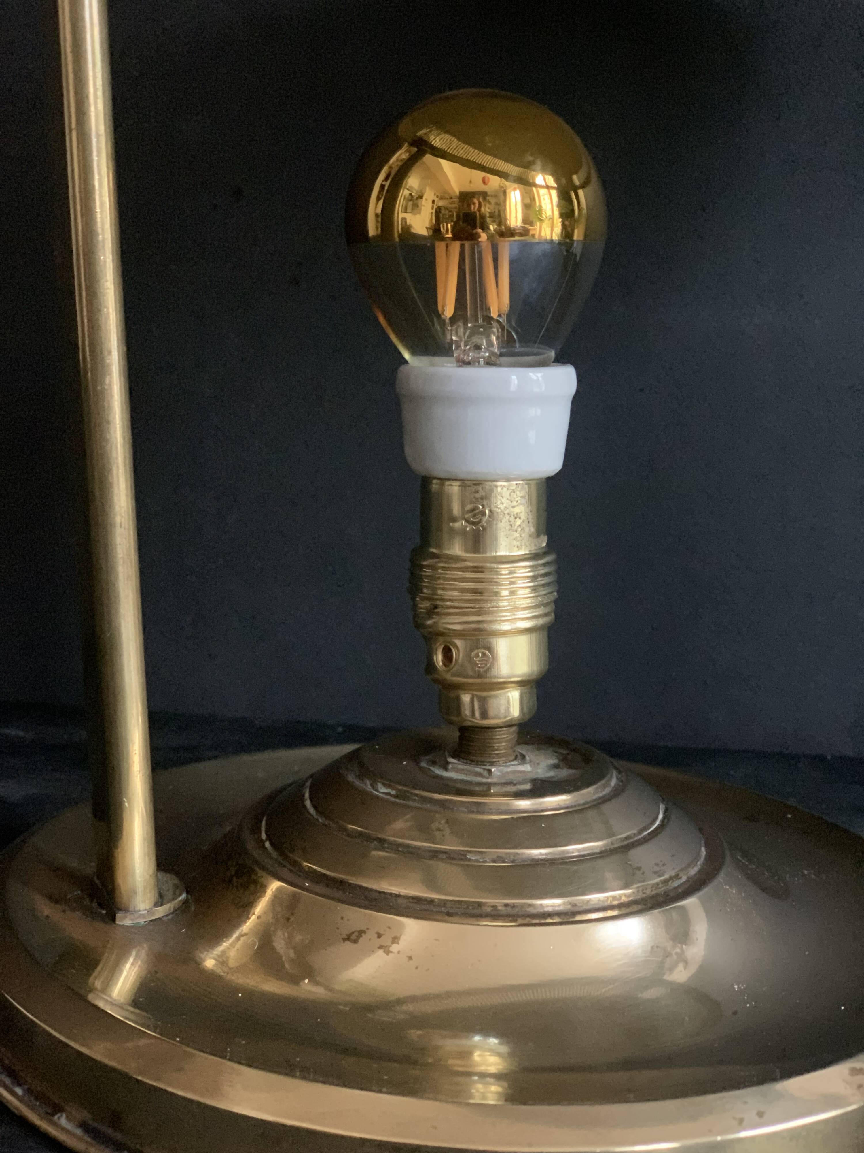 Bauhaus desk lamp, modernist in gilded brass, 1940s