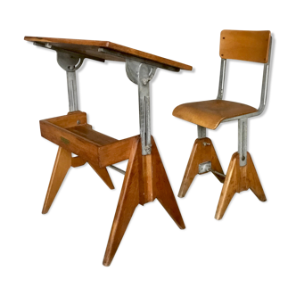 Adjustable Modernists desk and children's chair - Ets. Levant & Godefroy - design 1950