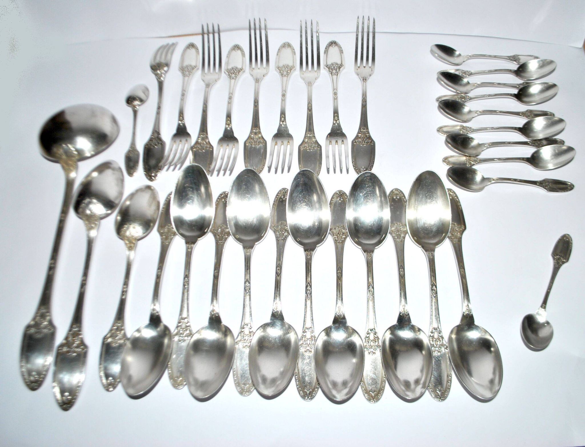 Boulenger household items 34 place settings Empire Marie-Louise 12 soup spoons 9 forks 11 dessert spoons