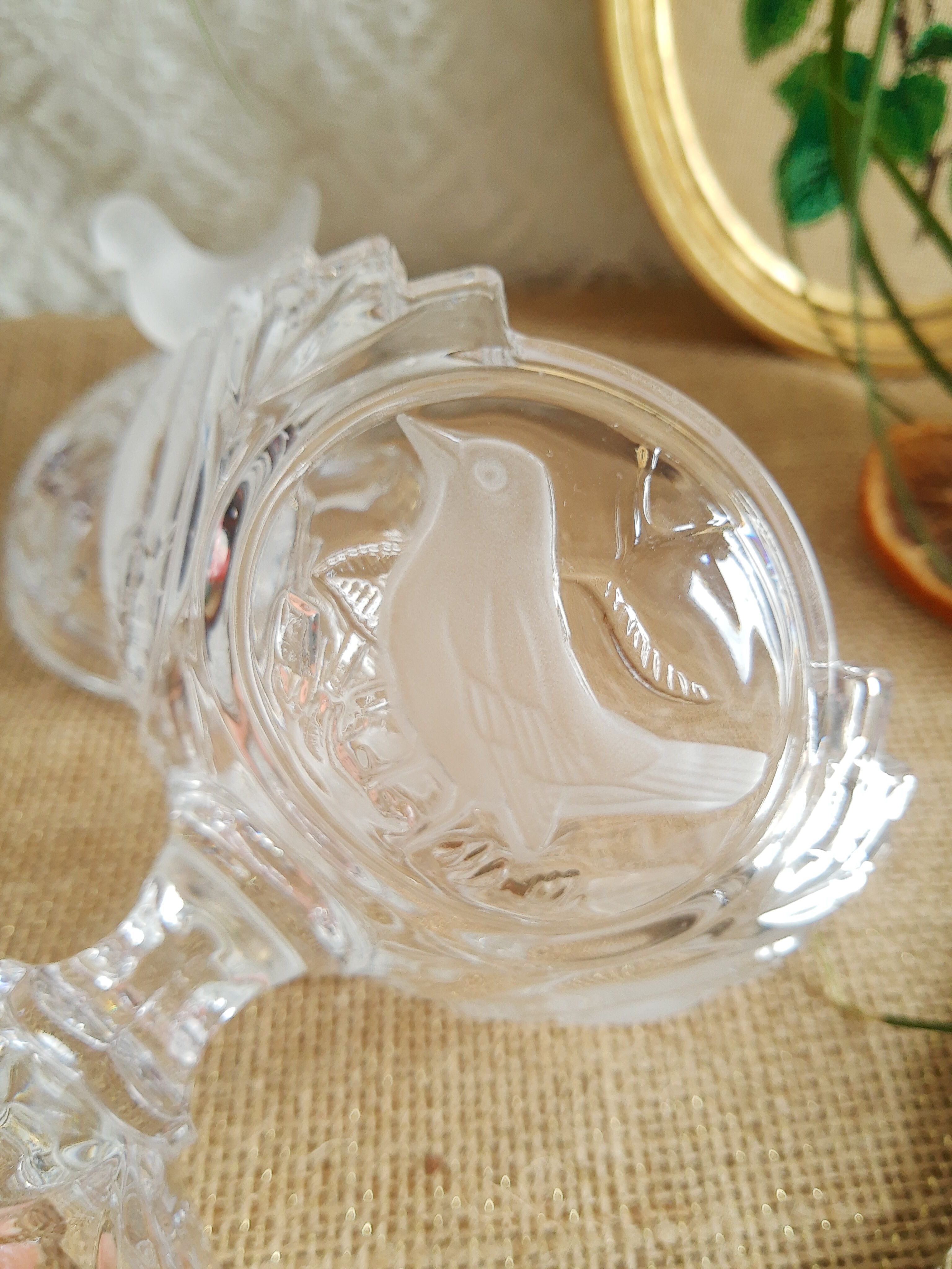 Bonbonnière in Cristal d'Arques Model Les Passereaux Oiseaux Dépoli