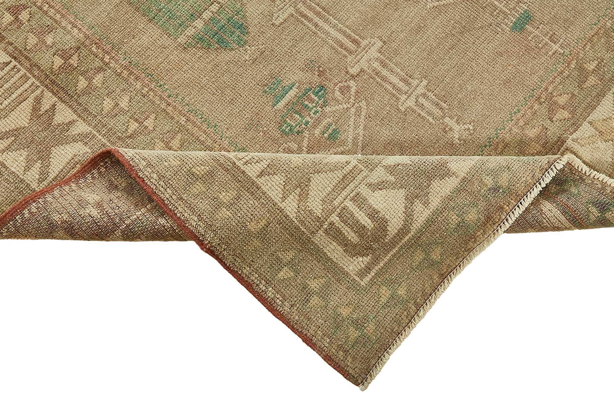 Turkish Vintage Anatolian Rug 142 cm x 210 cm