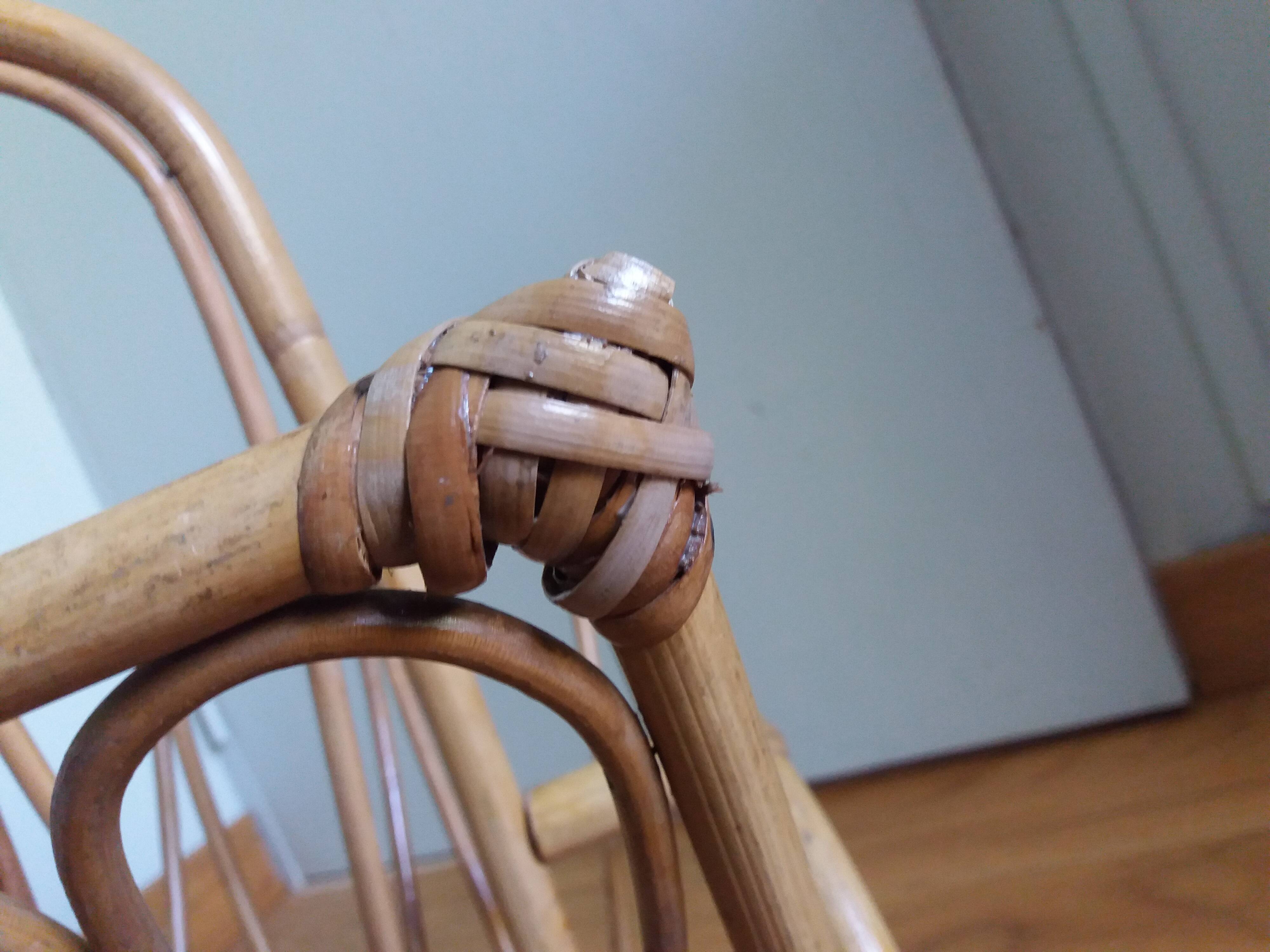 Wicker magazine rack