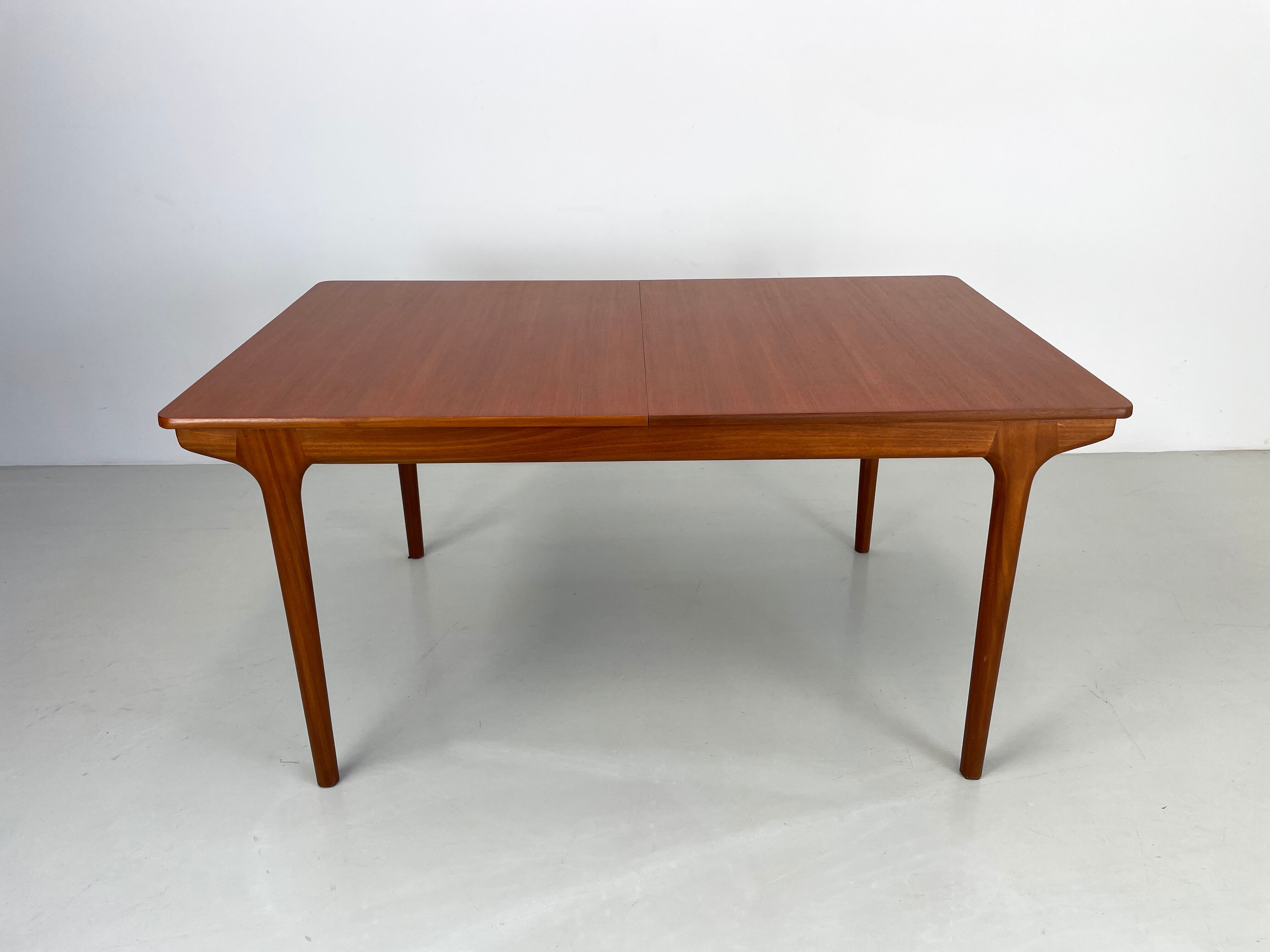 Vintage McIntosh table