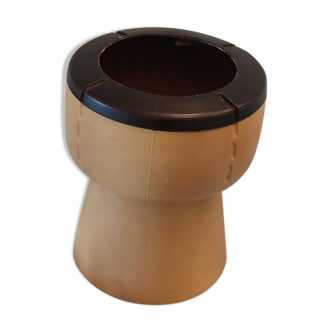 Bucket collector stamp