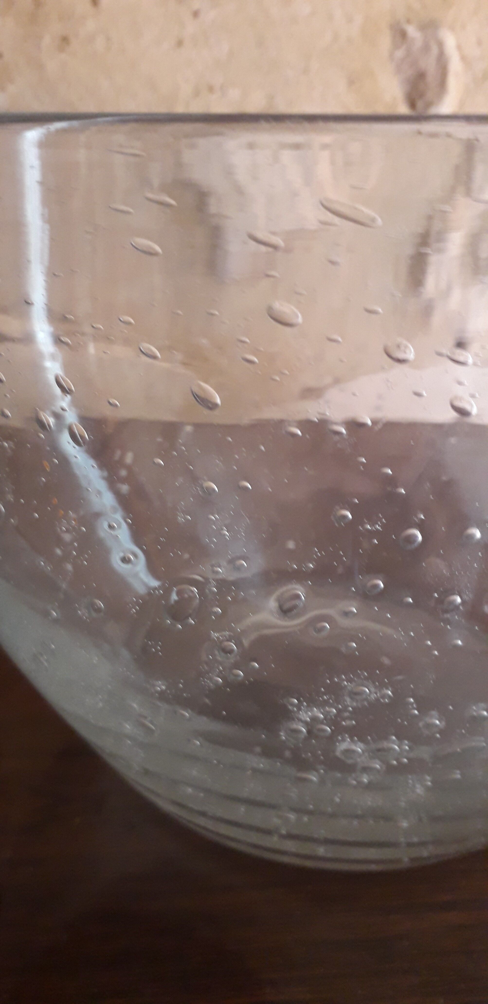 Saladier en verre soufflé bullé transparent