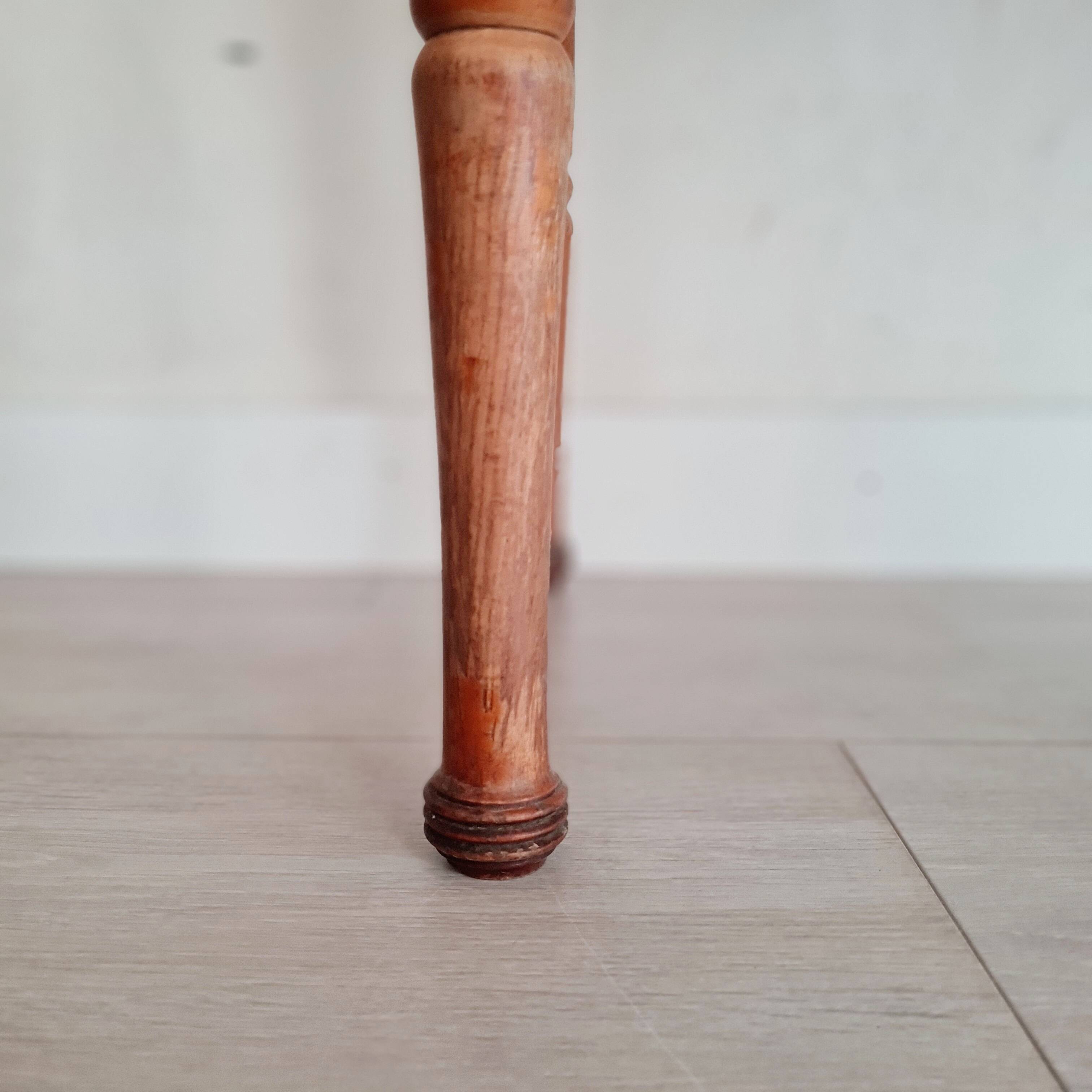 Old wooden table with turned legs - speckled top