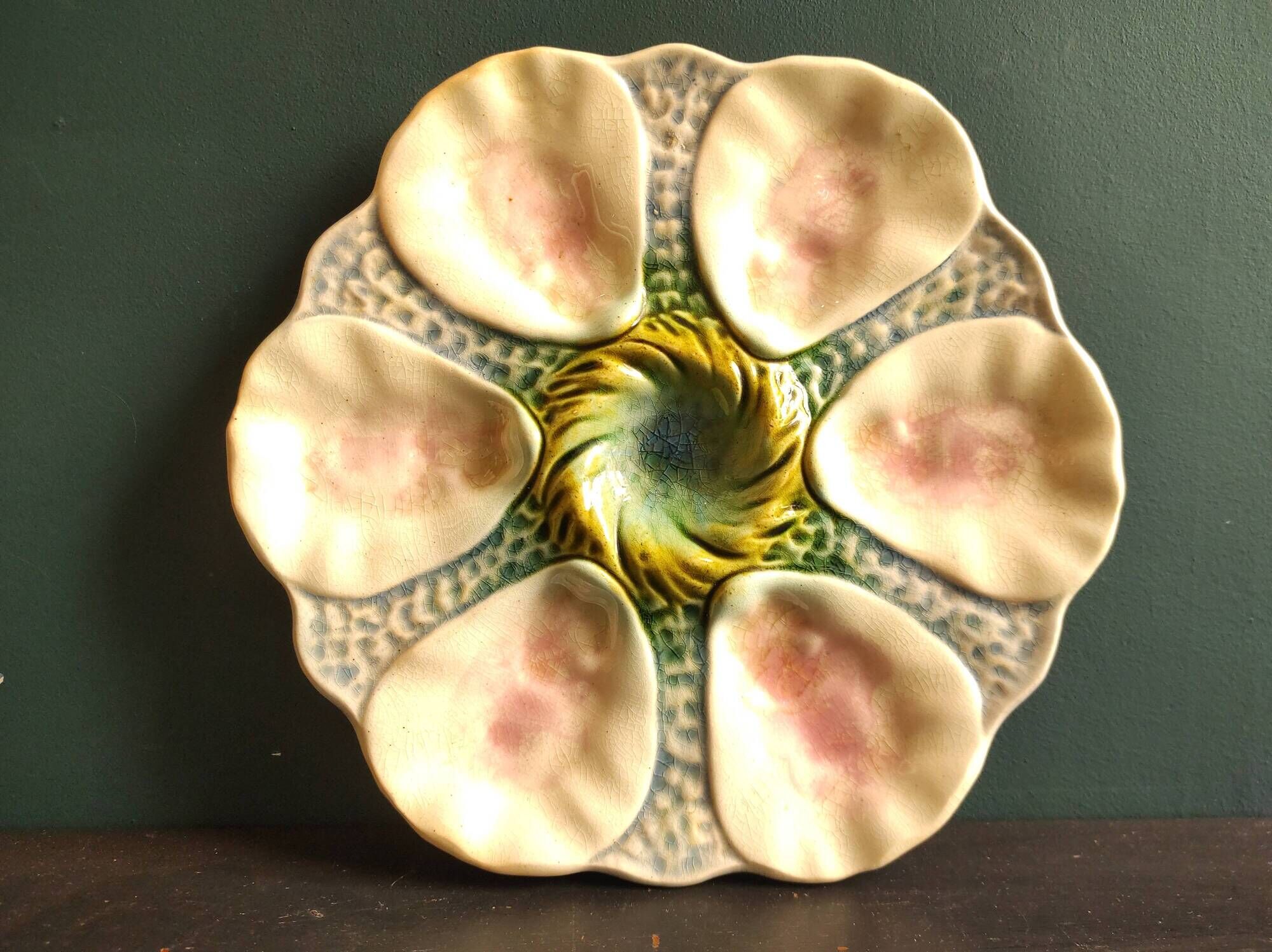 Rare antique French Oyster Plate in Majolica, faïence rustic Provençal