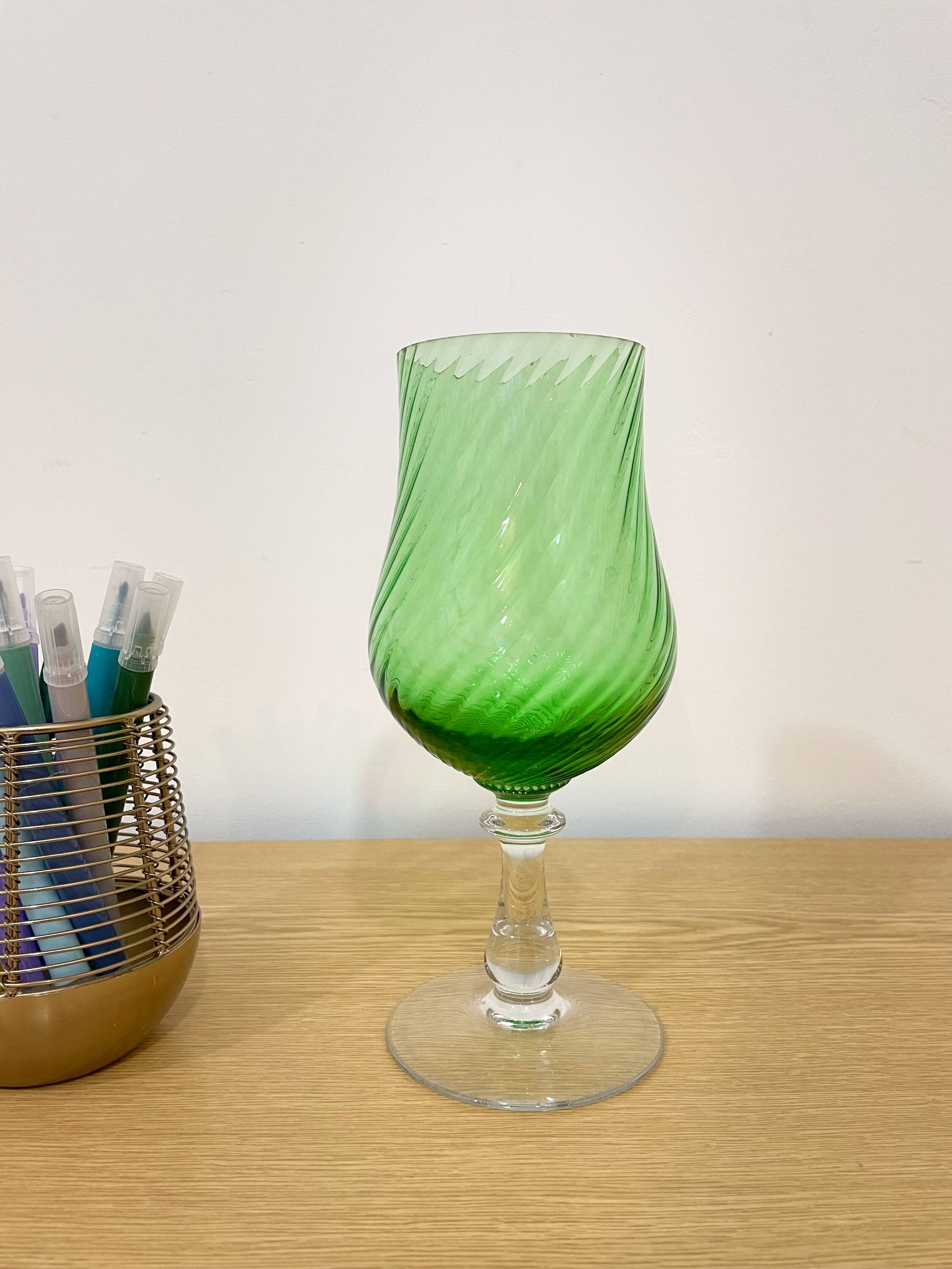 Vase en forme de verre