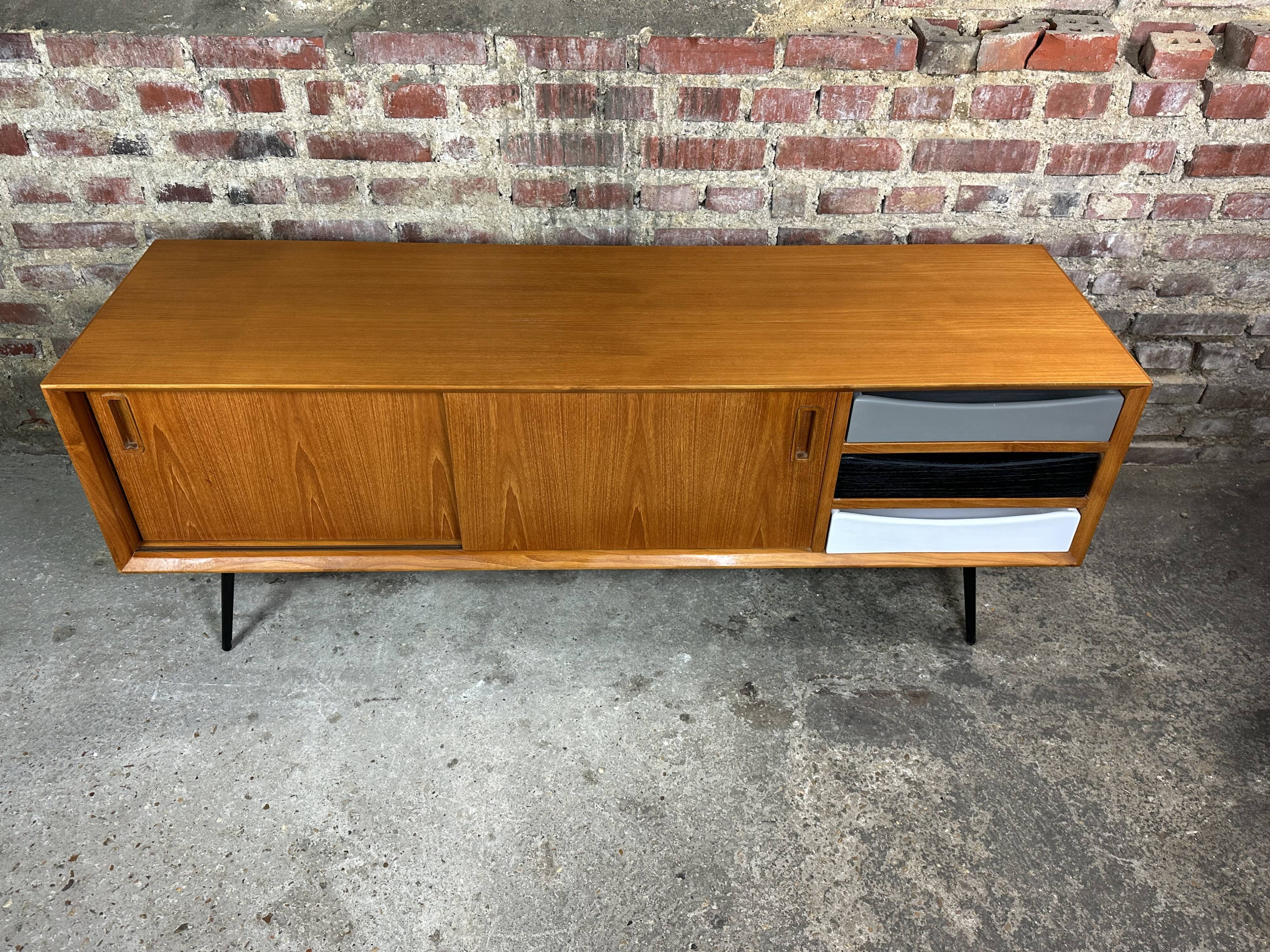 Scandinavian style enfilade in solid teak and pencil feet