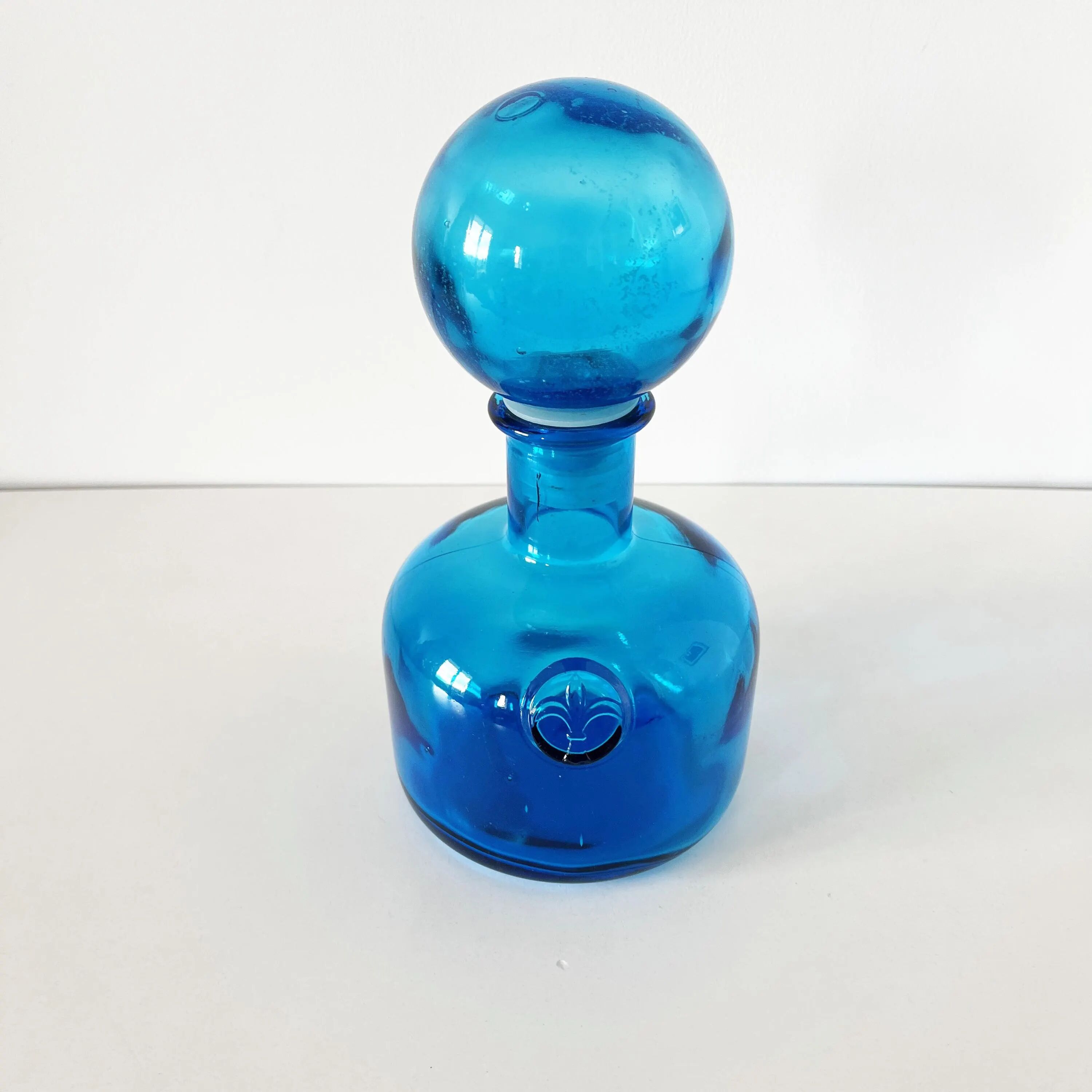 Bottle - Italian carafe Empoli blue fleur de lys 1960