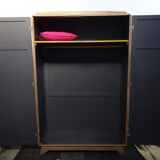 Walk-in wardrobe