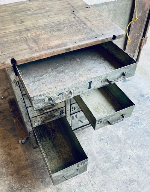 Numbered craft furniture