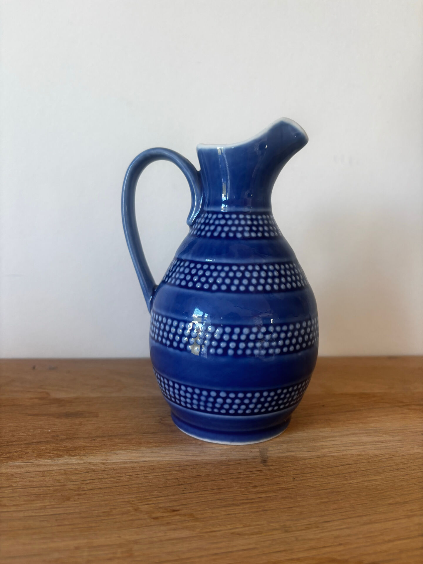 Ensemble de deux petits pichets 33 cl en céramique bleue
