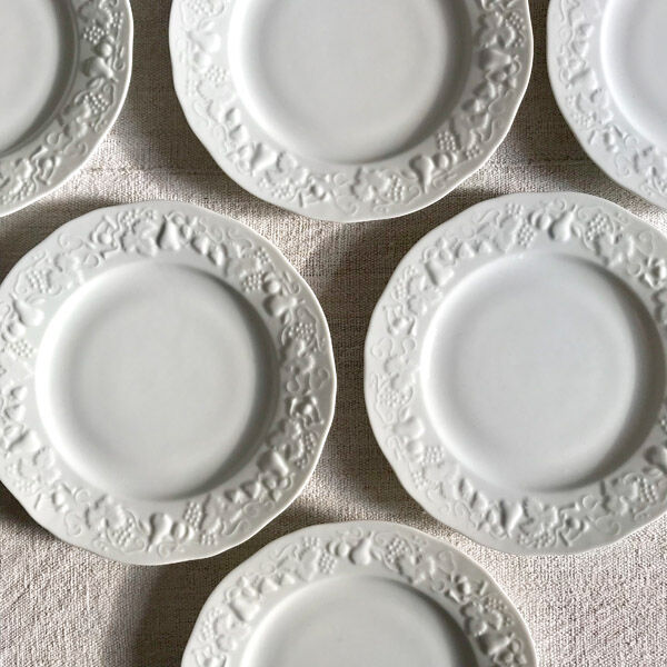 Série de 6 assiettes à dessert en porcelaine de Limoges