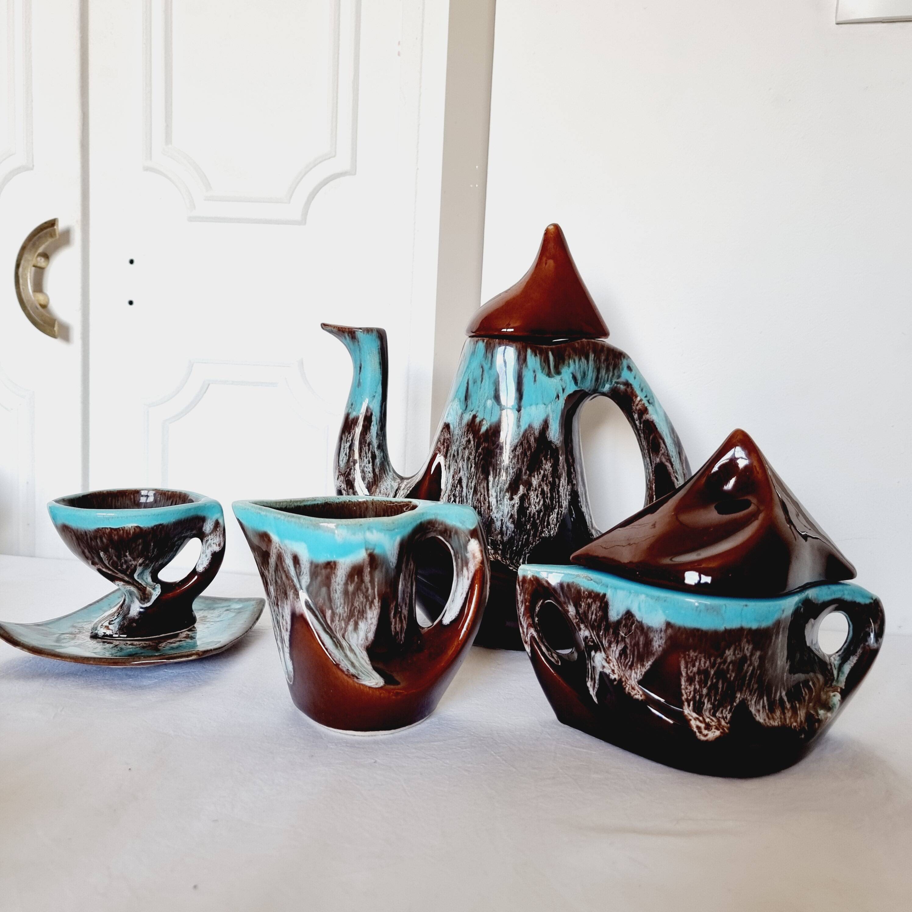 Impressionnant service à café français en céramique de Vallauris, design de style milieu du siècle