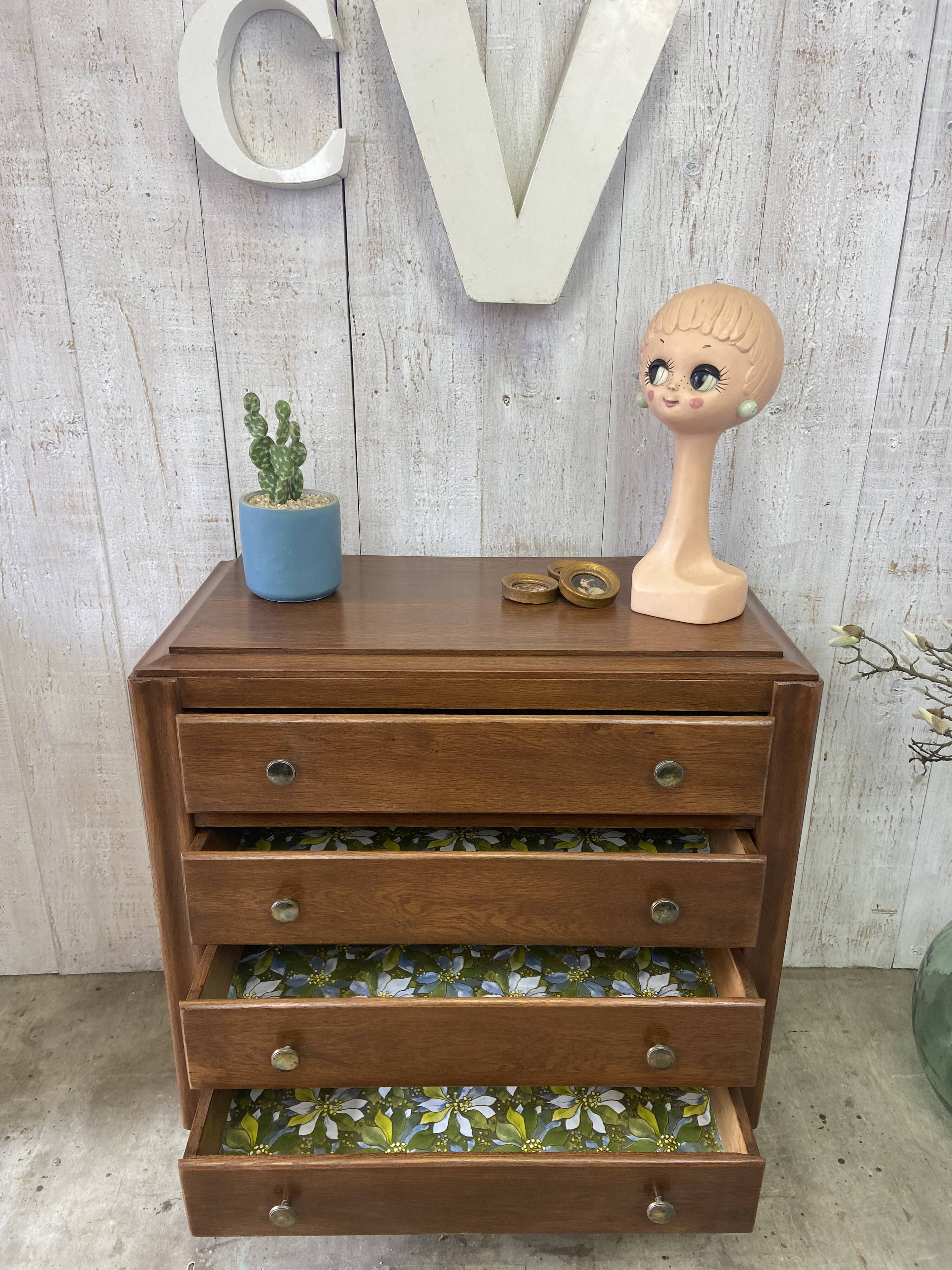 Commode vintage