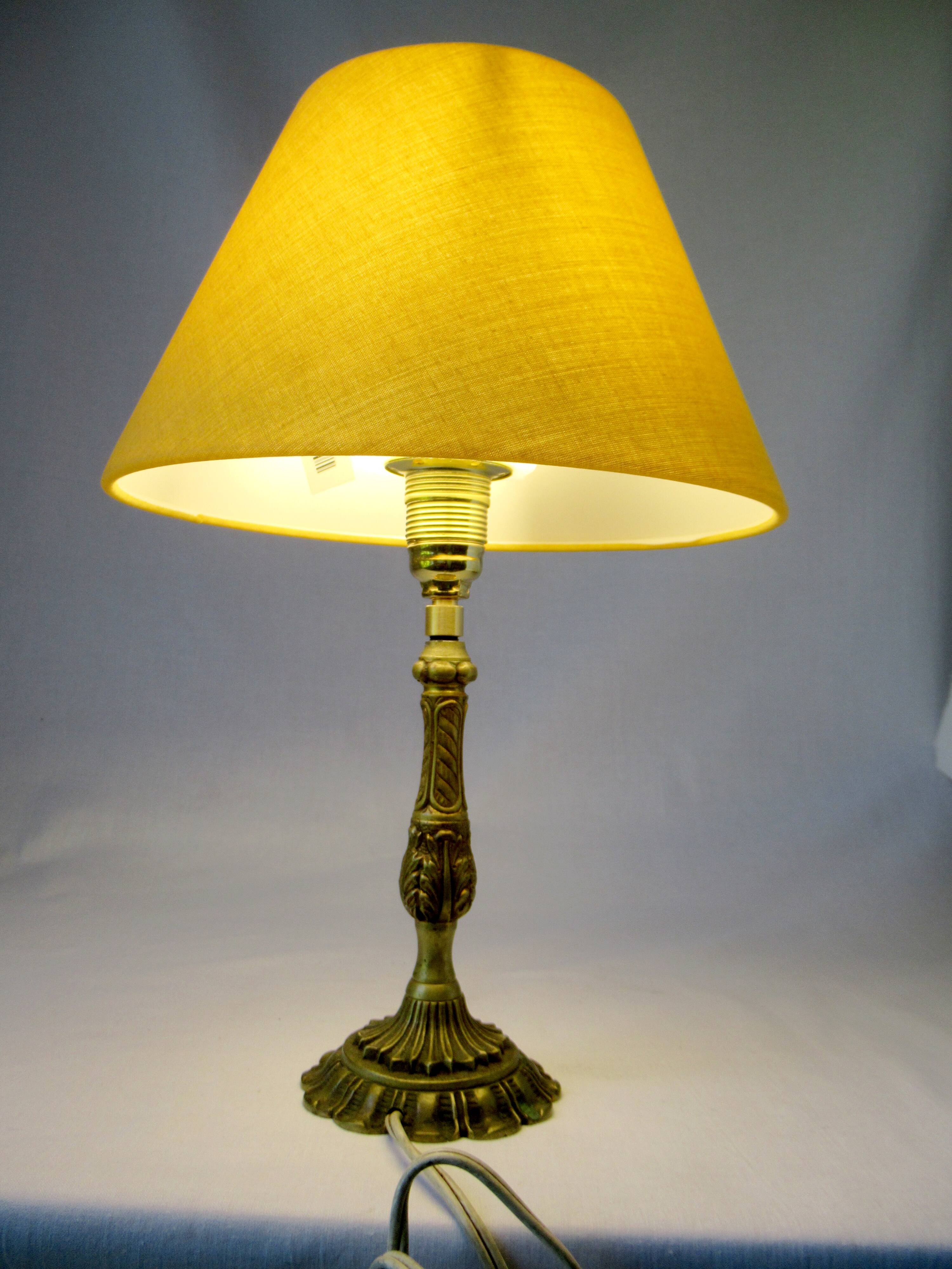 Bedside lamp