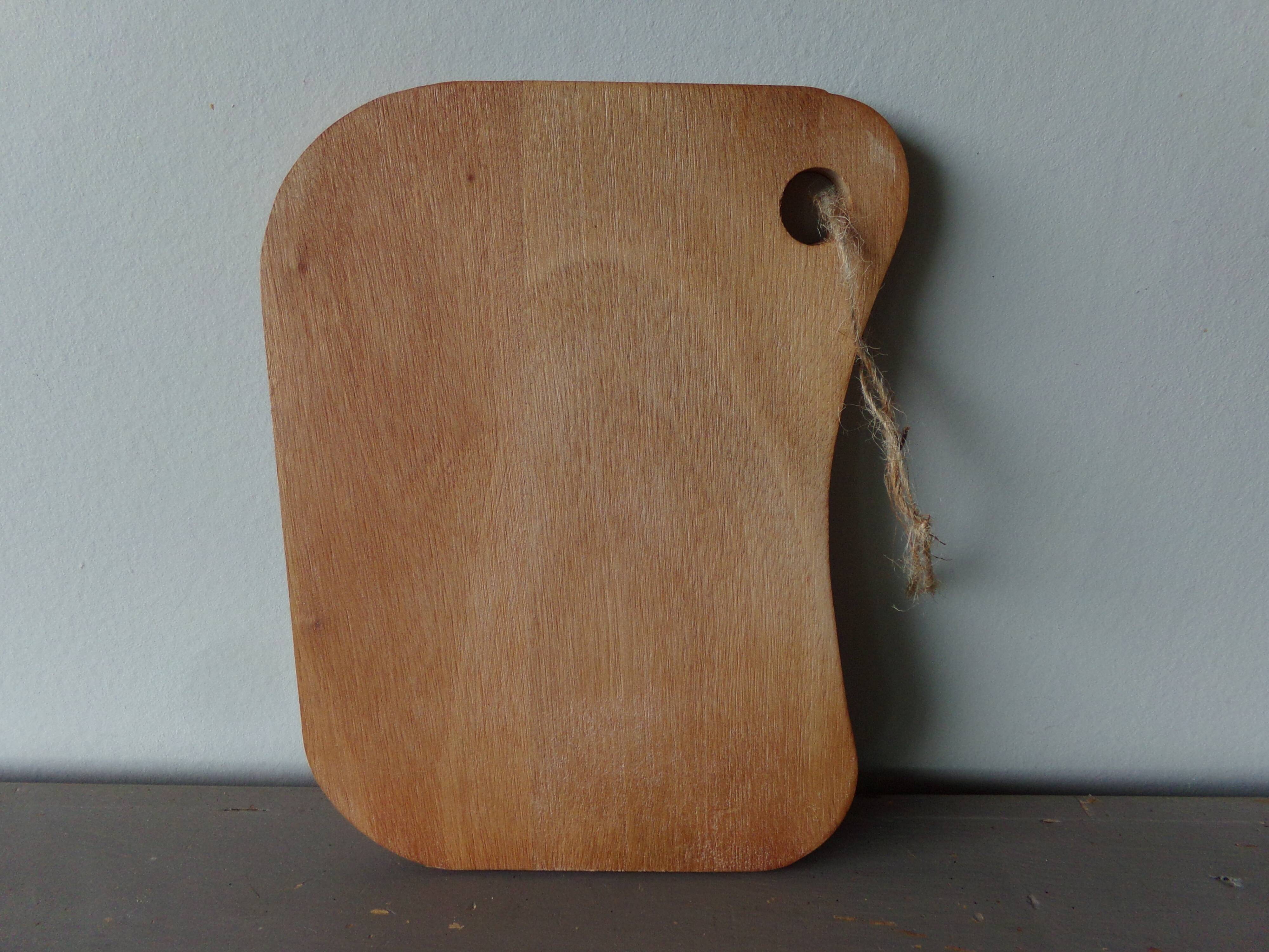Acacia cutting board