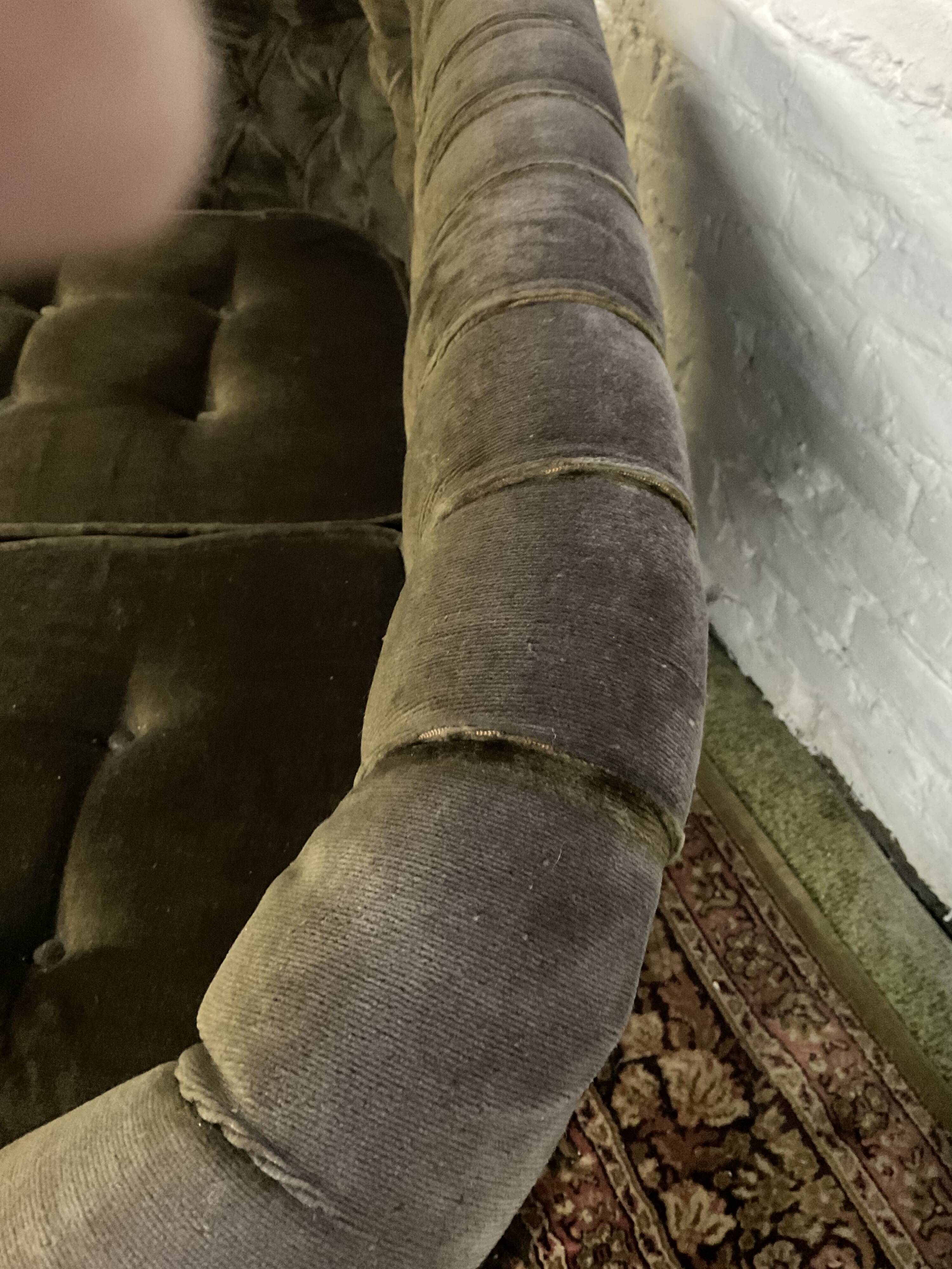 Vintage toad sofa from the 50s-60s in green velvet