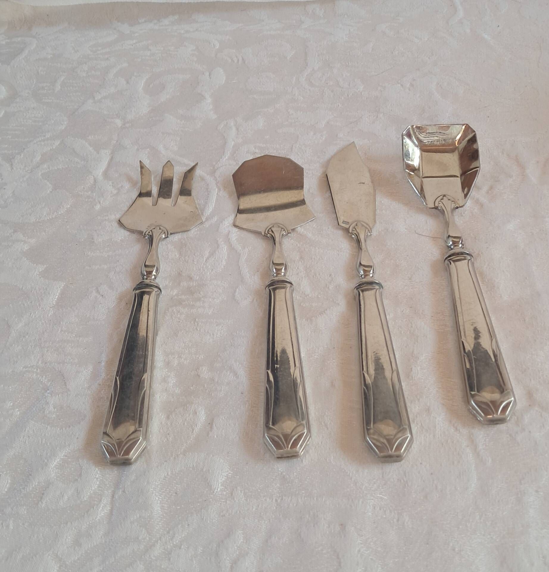 Couverts a condiments de 4 pièces en métal blanc