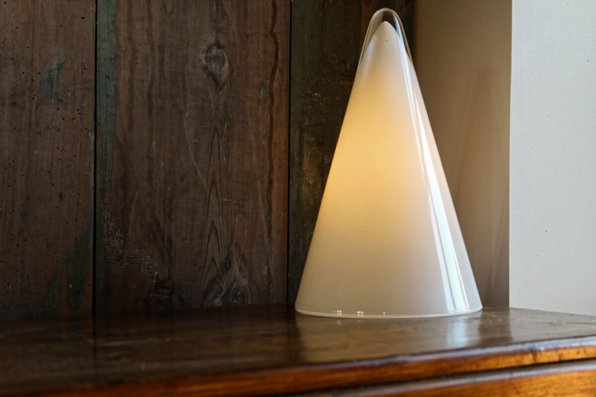 Teepee lamp conical in white glass. SCE France. 1980s