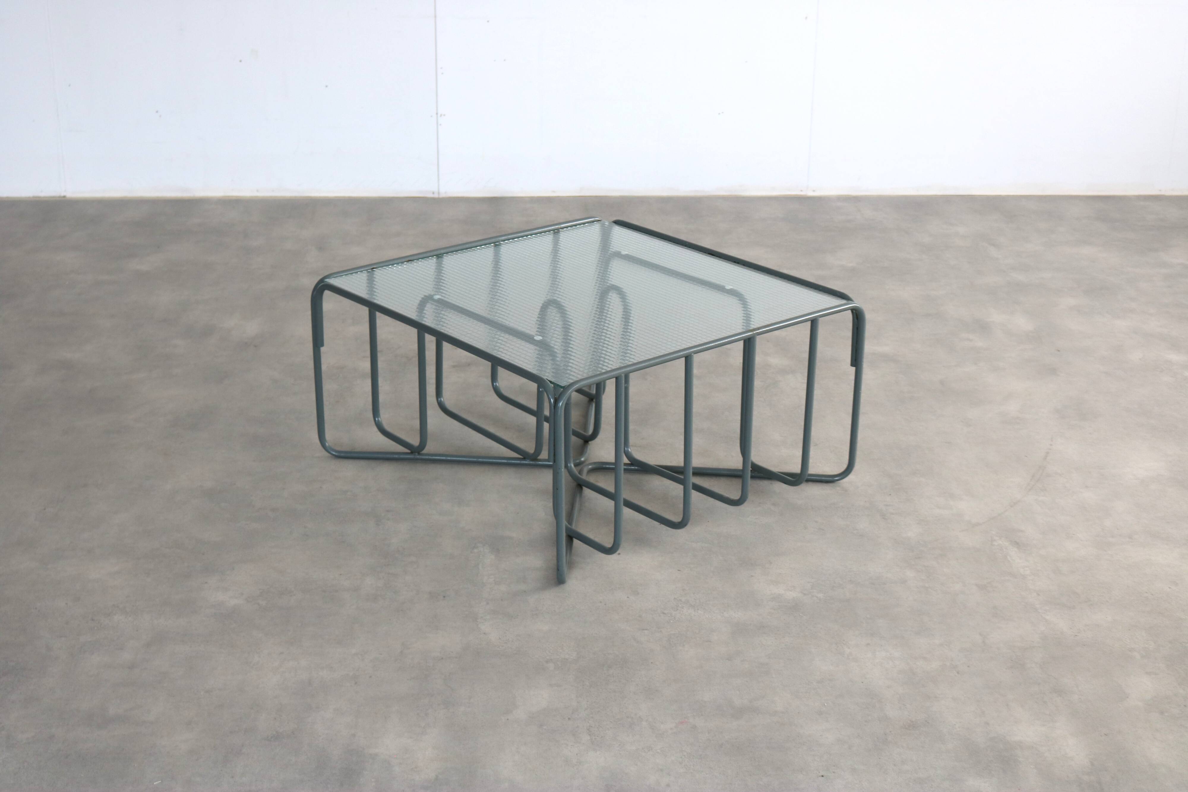 Table basse en verre et métal gris, années 70