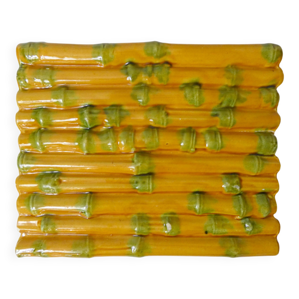 Plat à fromage vintage en barbotine Vallauris