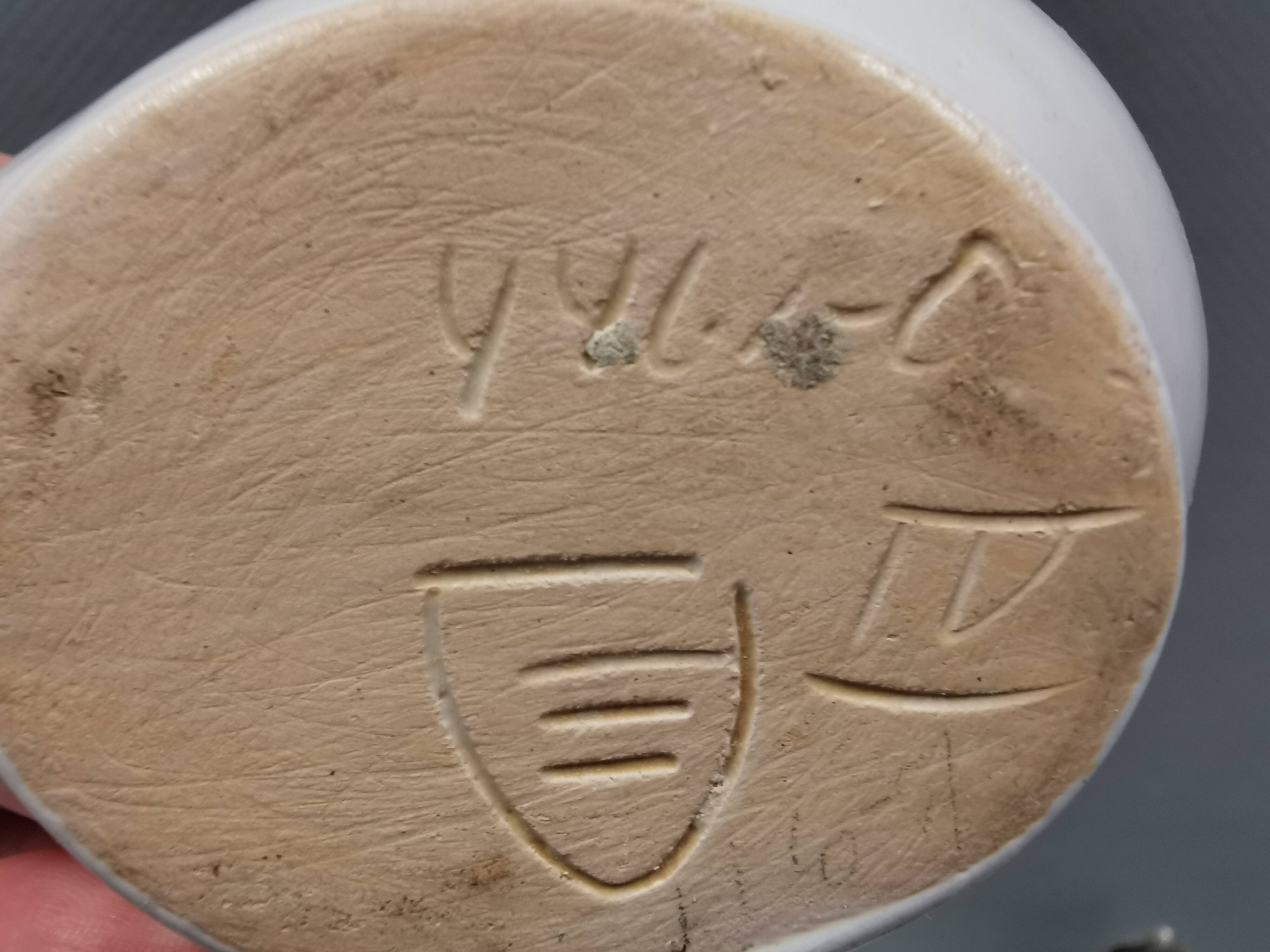 Nice little fish jug/vase, designed by Danish Michael Andersen Bornholm