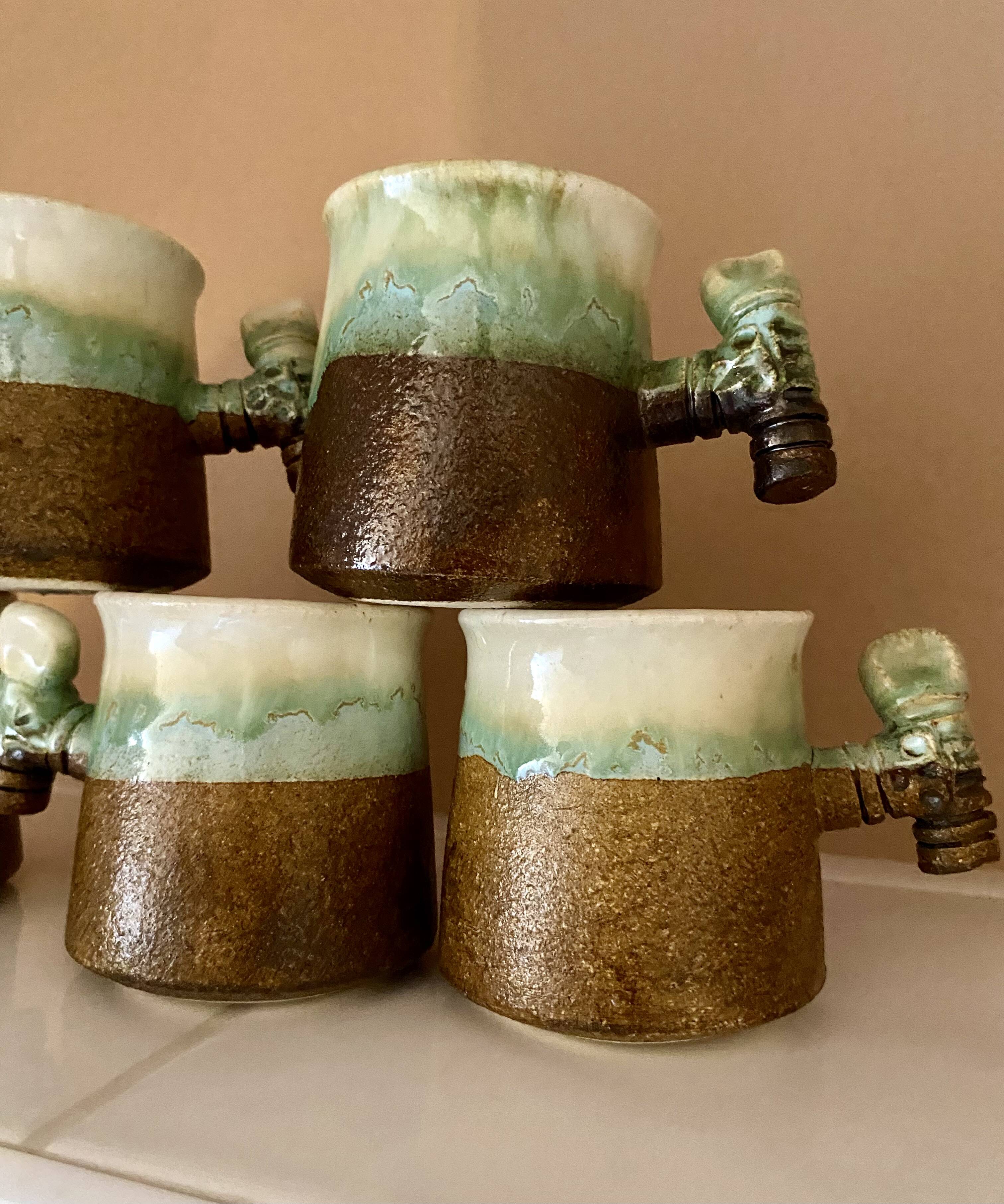 Cafetière, tasses céramiques organiques