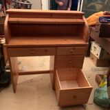 Pine desk with sliding wooden curtain