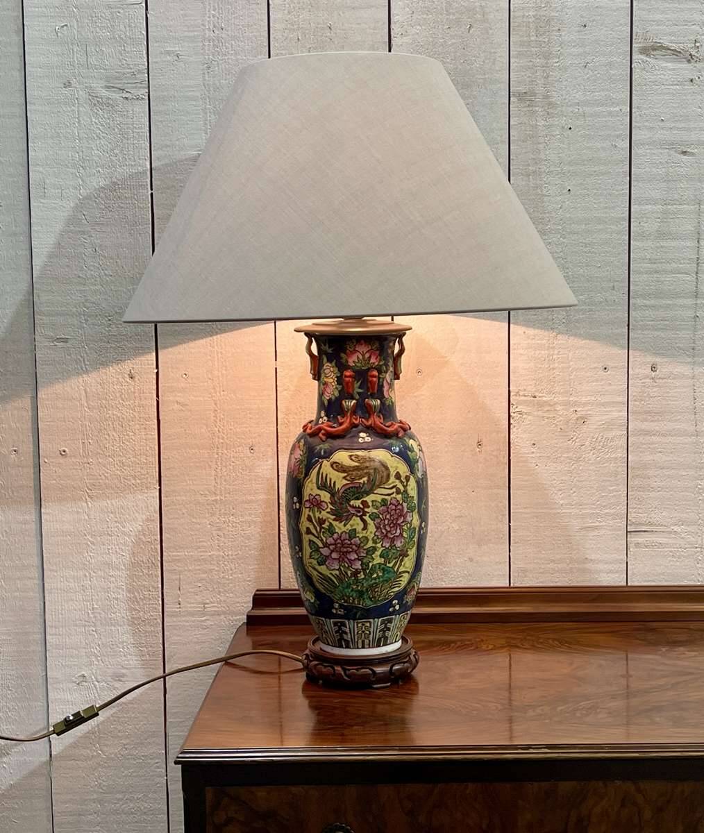 Chinese porcelain lamp from the early 20th century
