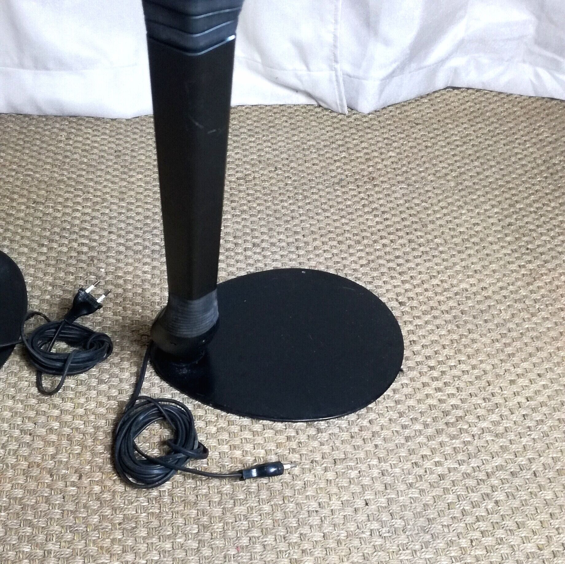 Pair of Cobra Manade 80s design lamps