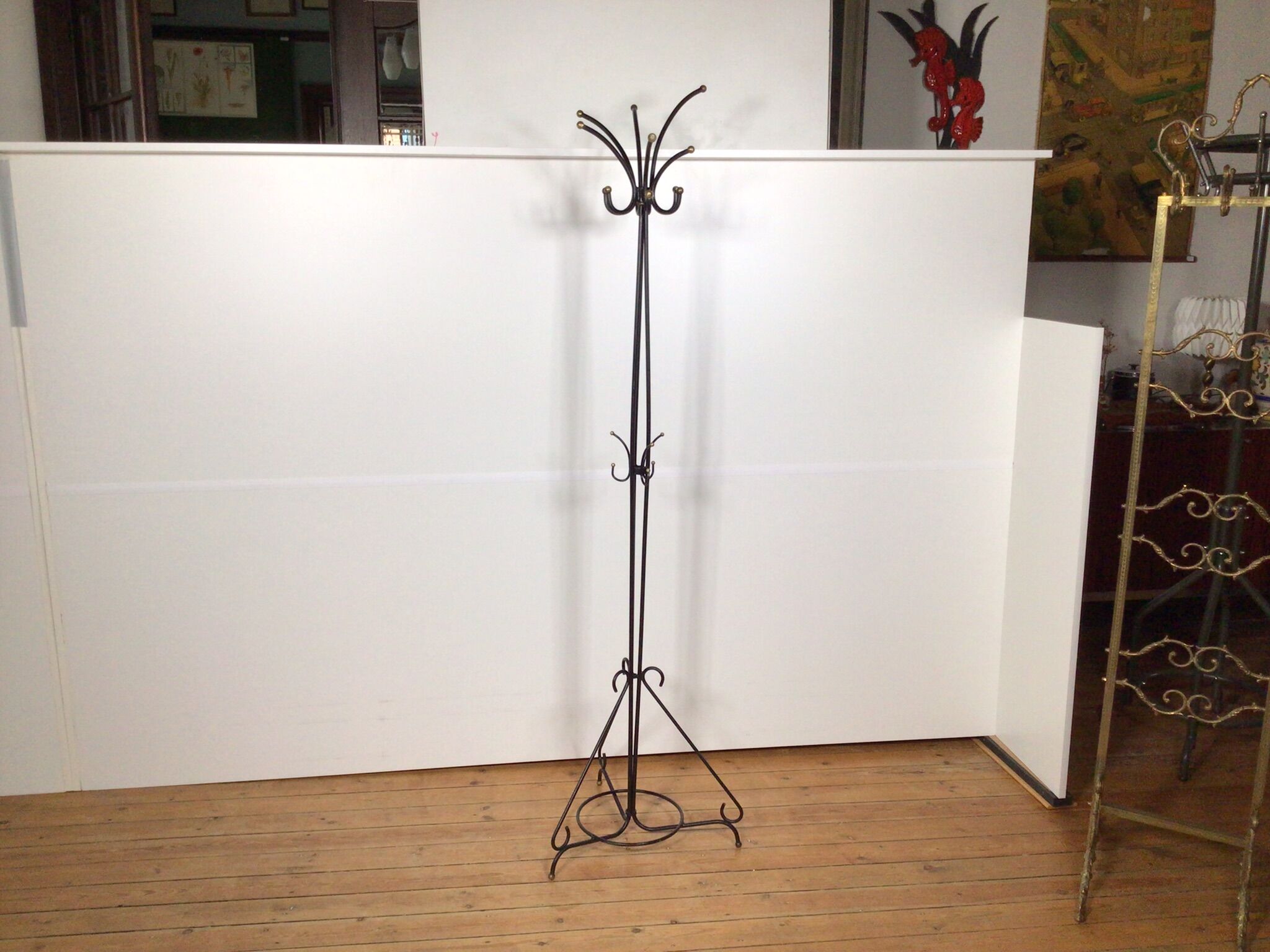 Standing coat rack