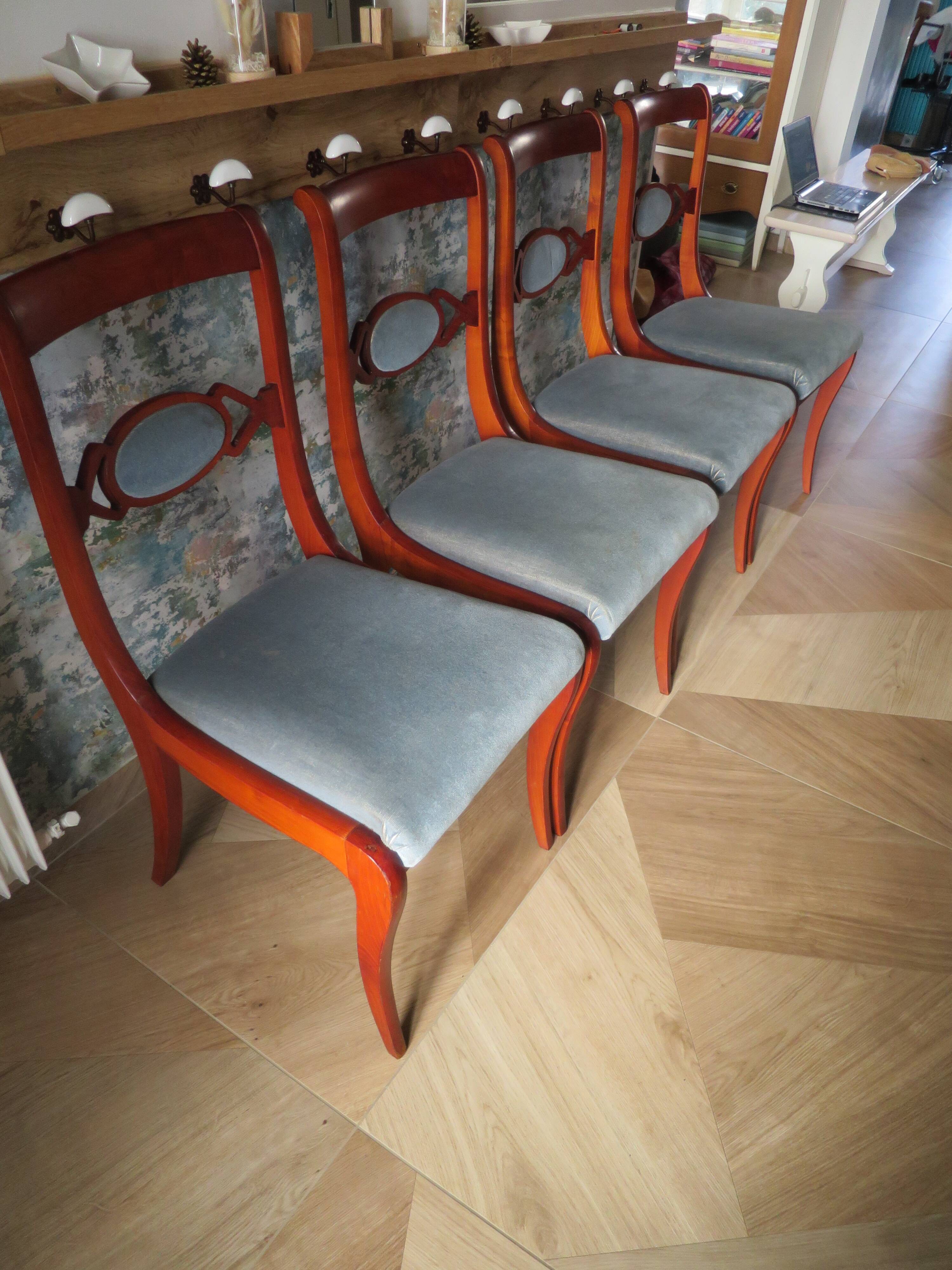 Rare - Set of 4 Louis Philippe/restoration style chairs with medallion - Colour blue / cherry wood