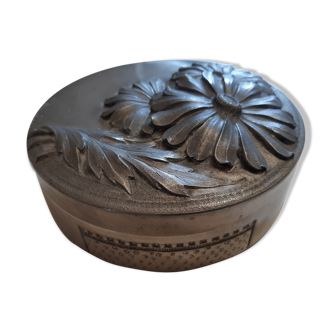 Art Nouveau tin box by R.Sitoleux