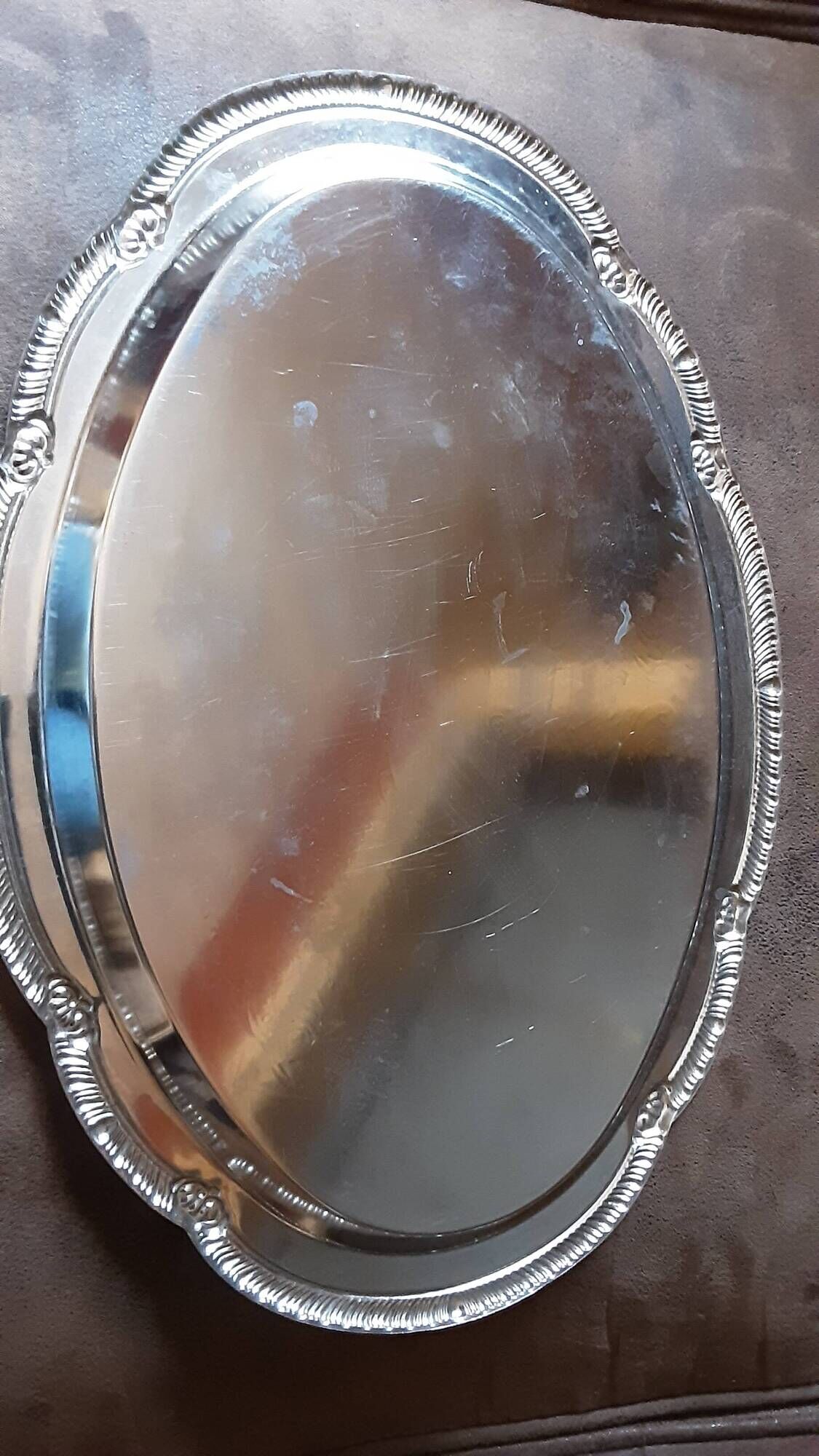 Oval metal plate