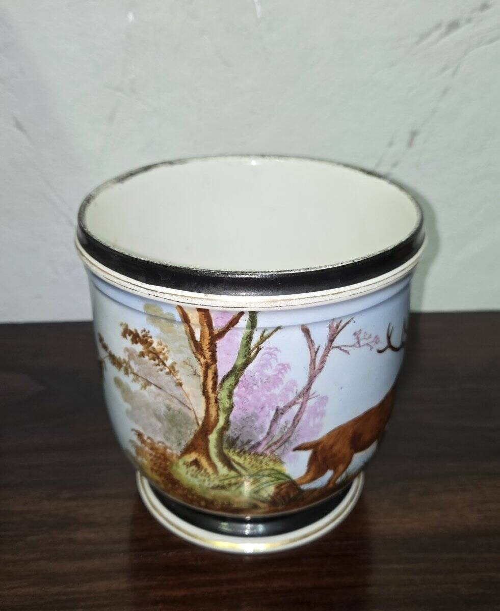 Cache-pot / antique decorative pot – deer décor – porcelain from Paris - H 16 cm