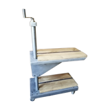 Industrial lift table