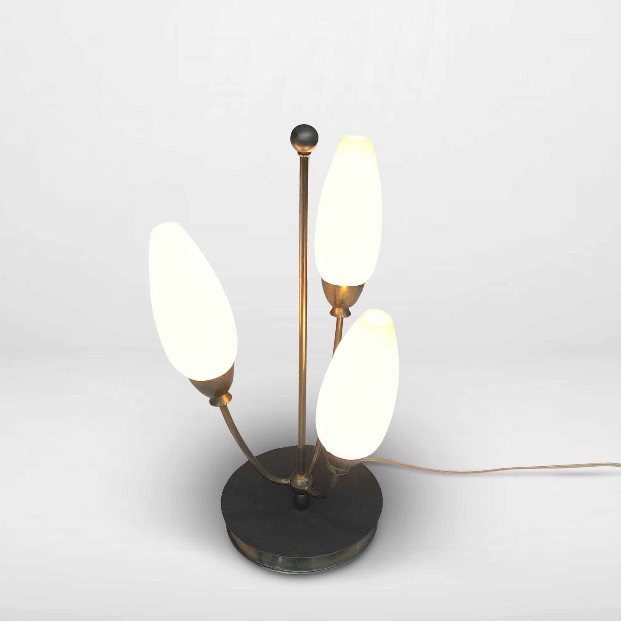 Table lamp opaline